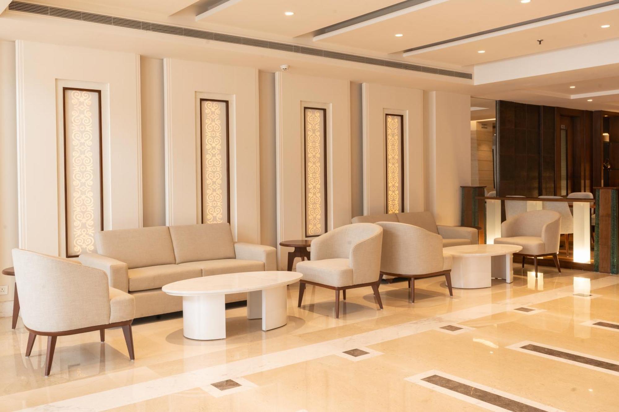 Western Hotel 4*
