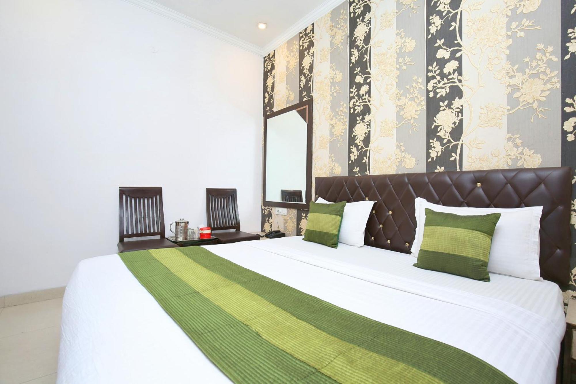 O Axis Hotel Amritsar