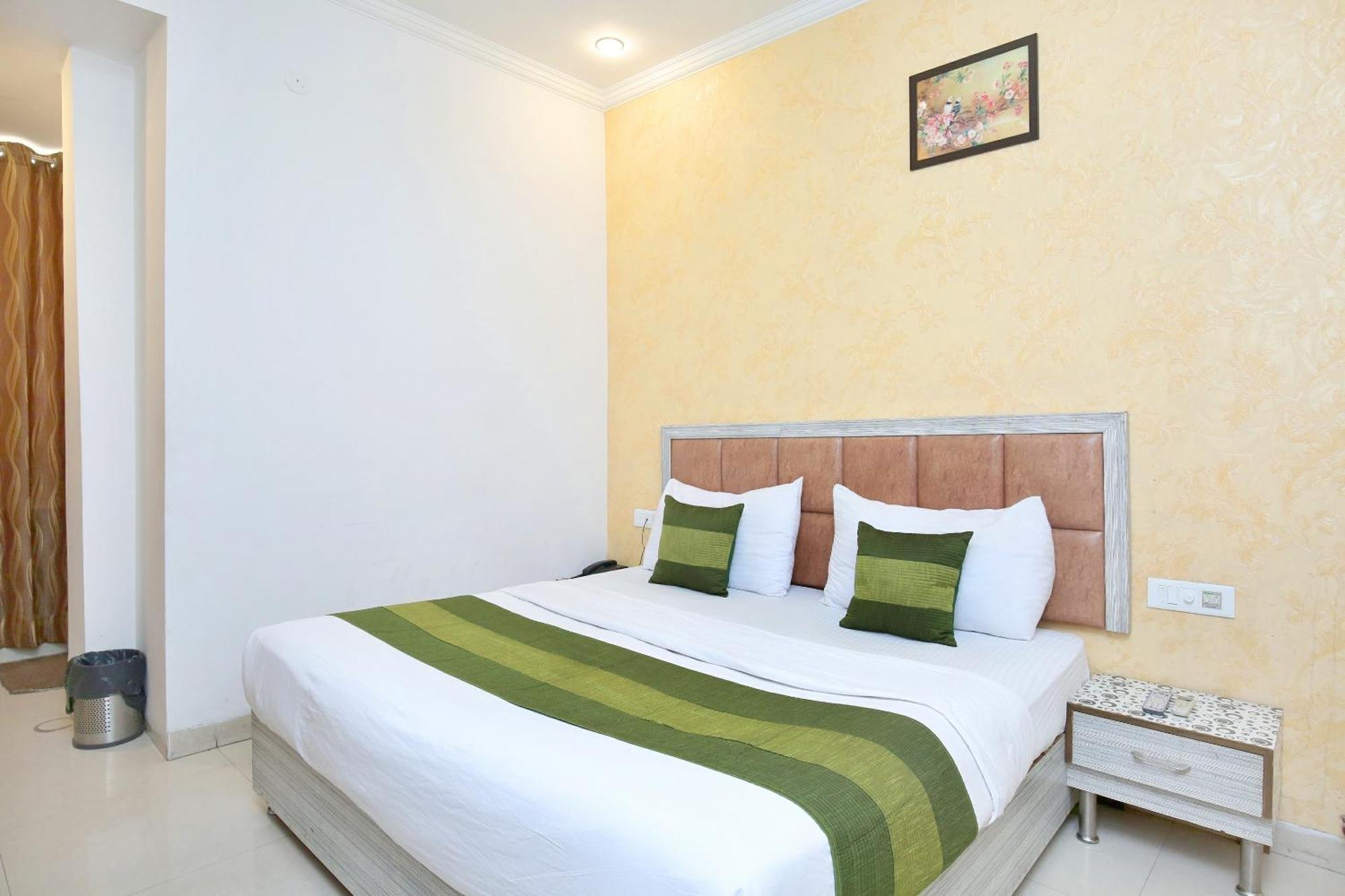 Hotel O Axis Amritsar