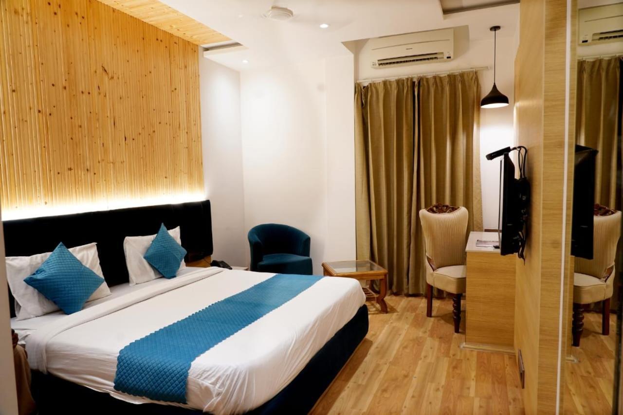 Hotel King's Way 3*