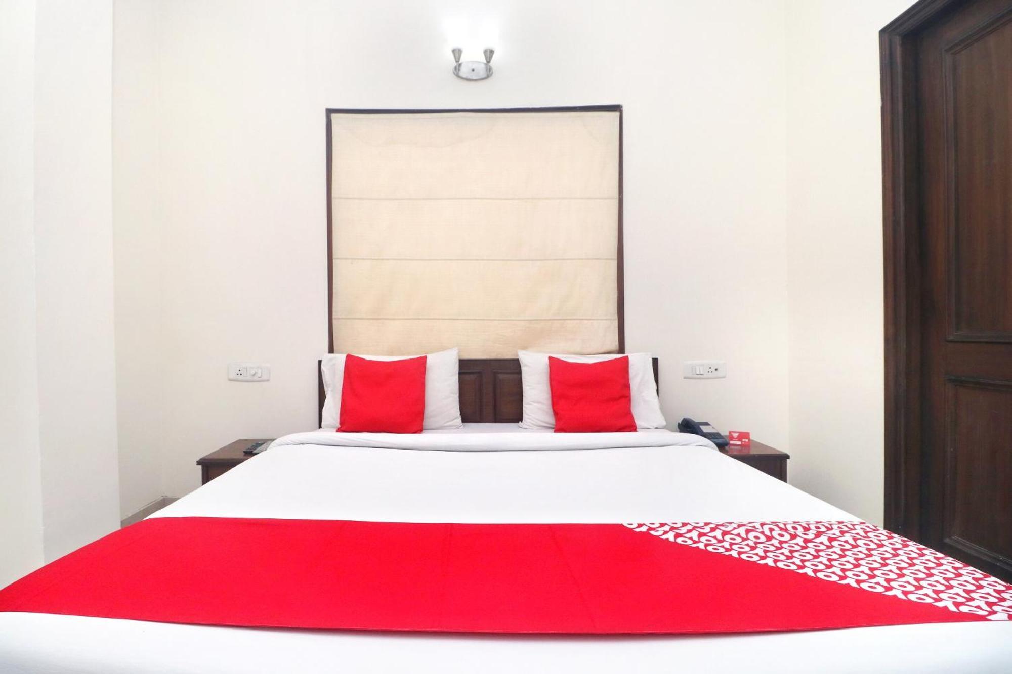 Hotel Oyo Temple View 3*