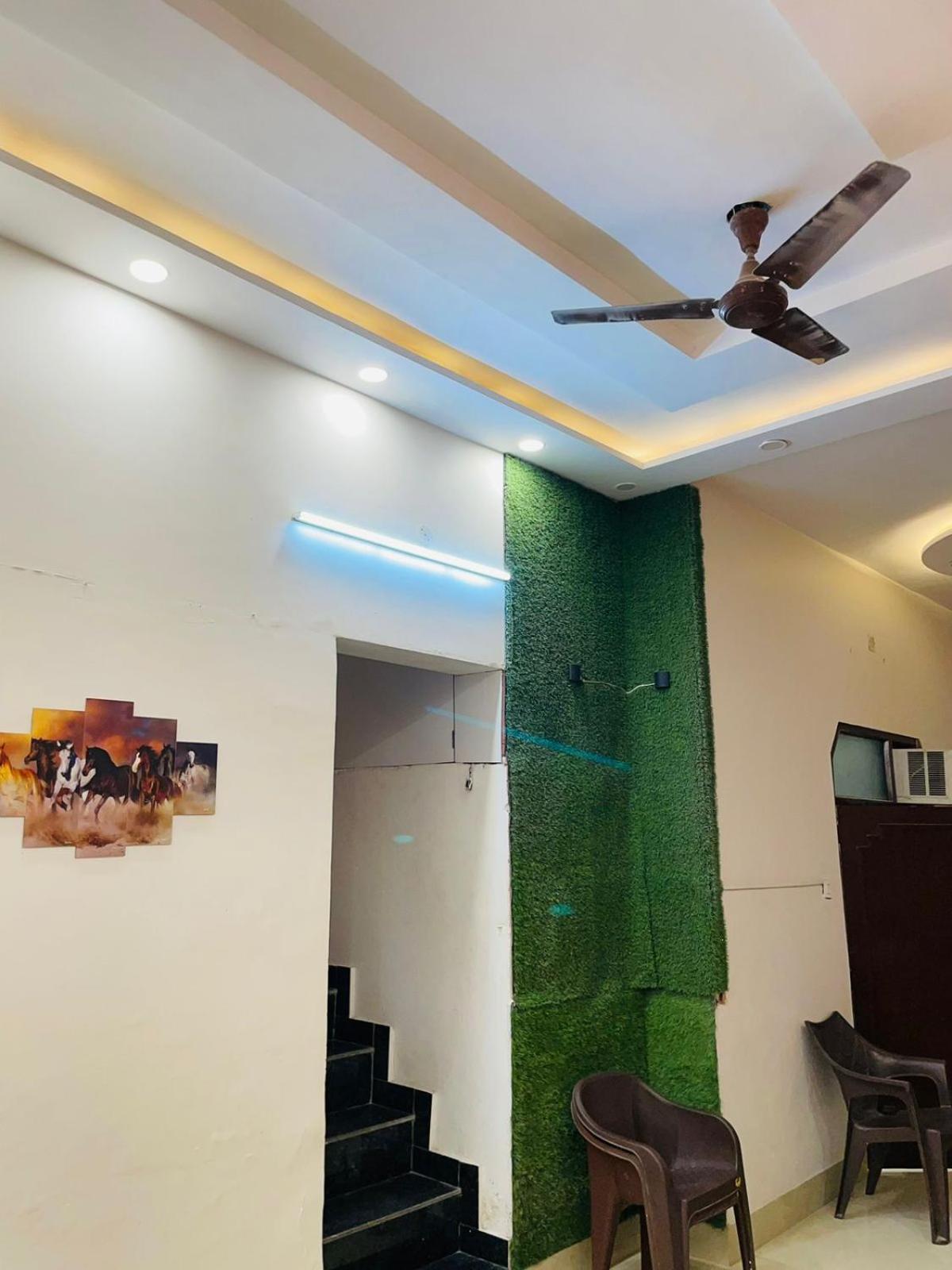 Vasu Guest house