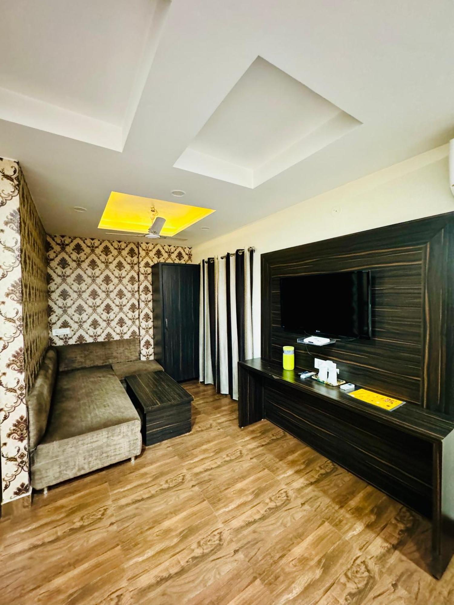 Hotel Kabir Residency Amritsar