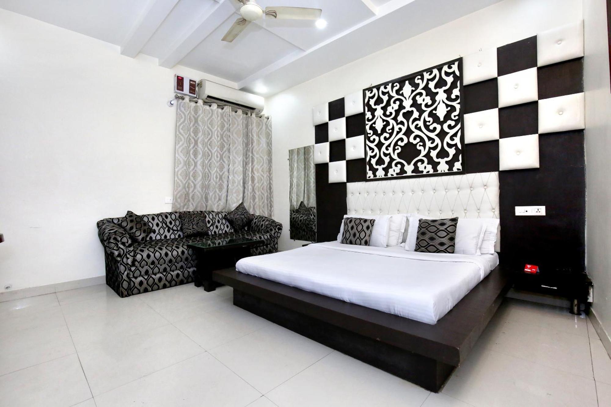 Hotel Collection O Nayyar 4*