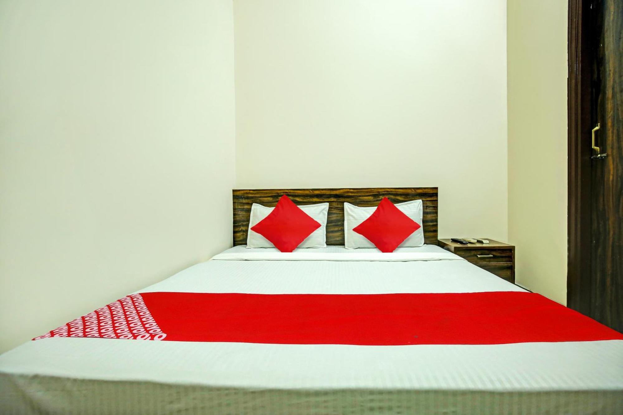 O Bhandari Hotel