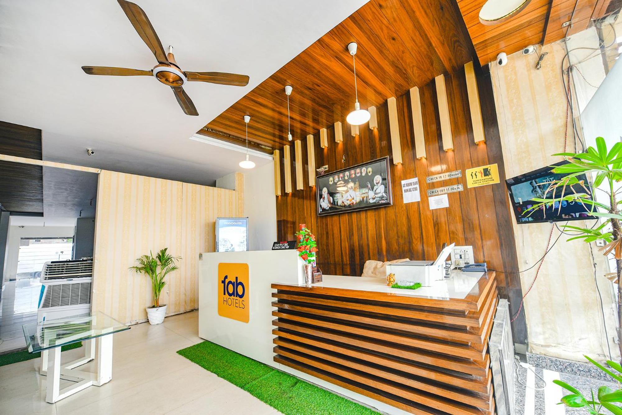 Fabhotel Savera Park