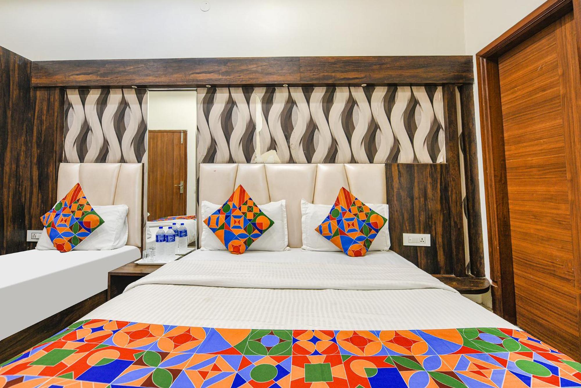 Fabhotel Savera Park Hotel