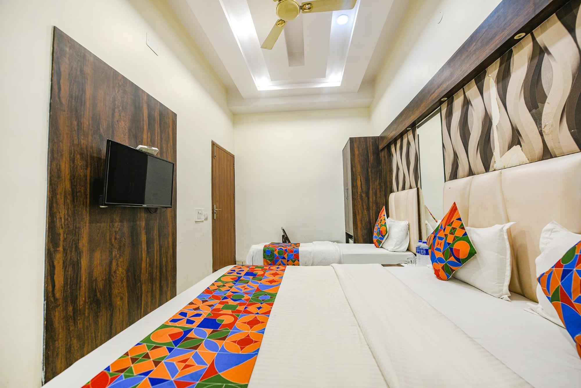 Hotel Fabhotel Savera Park Amritsar