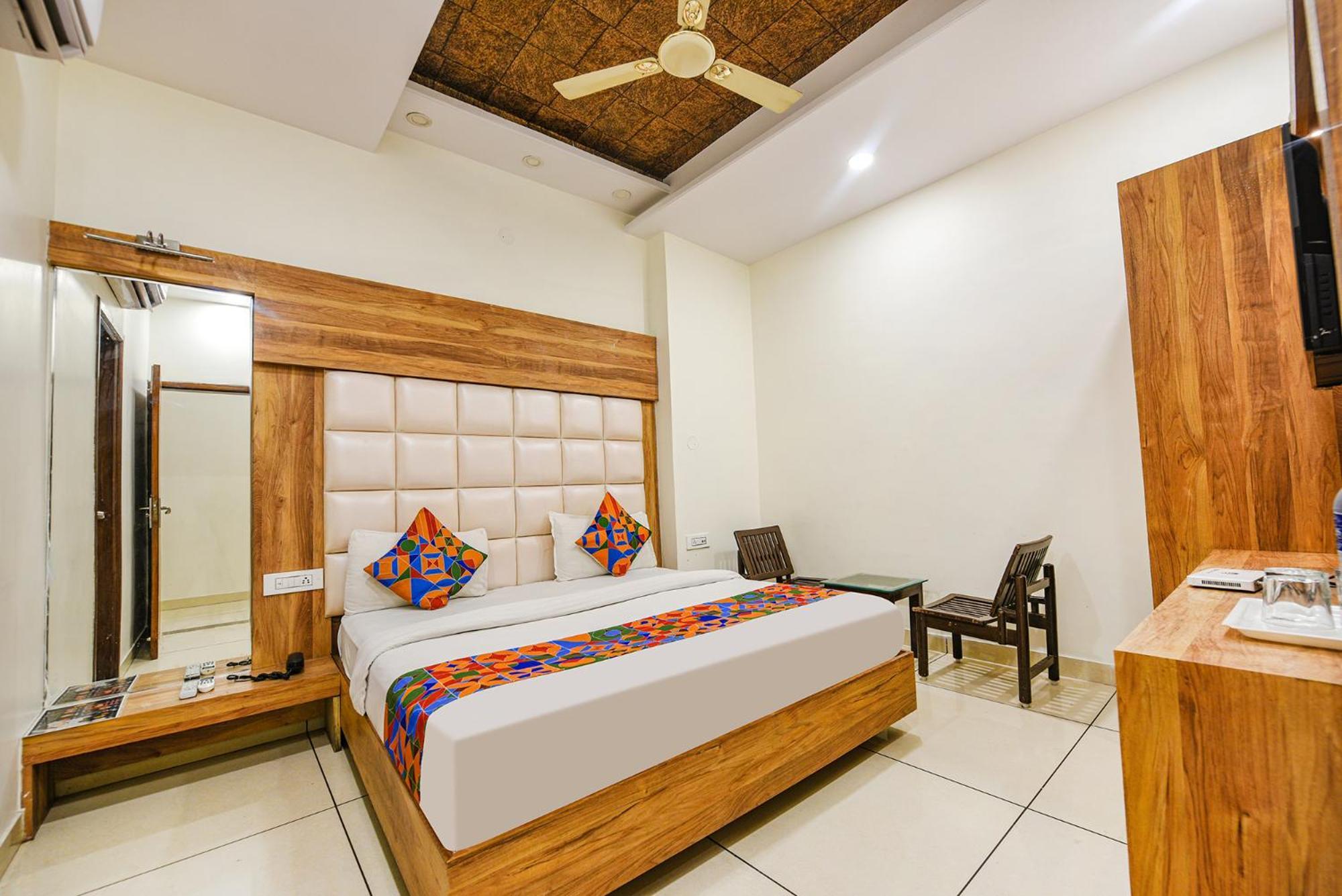 Hotel Fabhotel Savera Park Amritsar