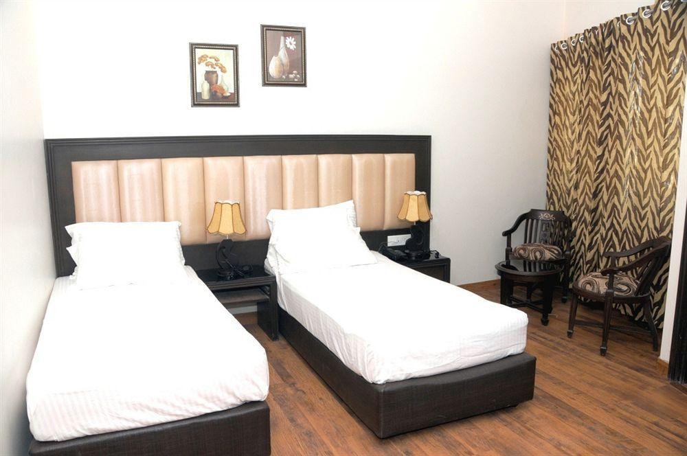 Prems Paradise Hotel Amritsar