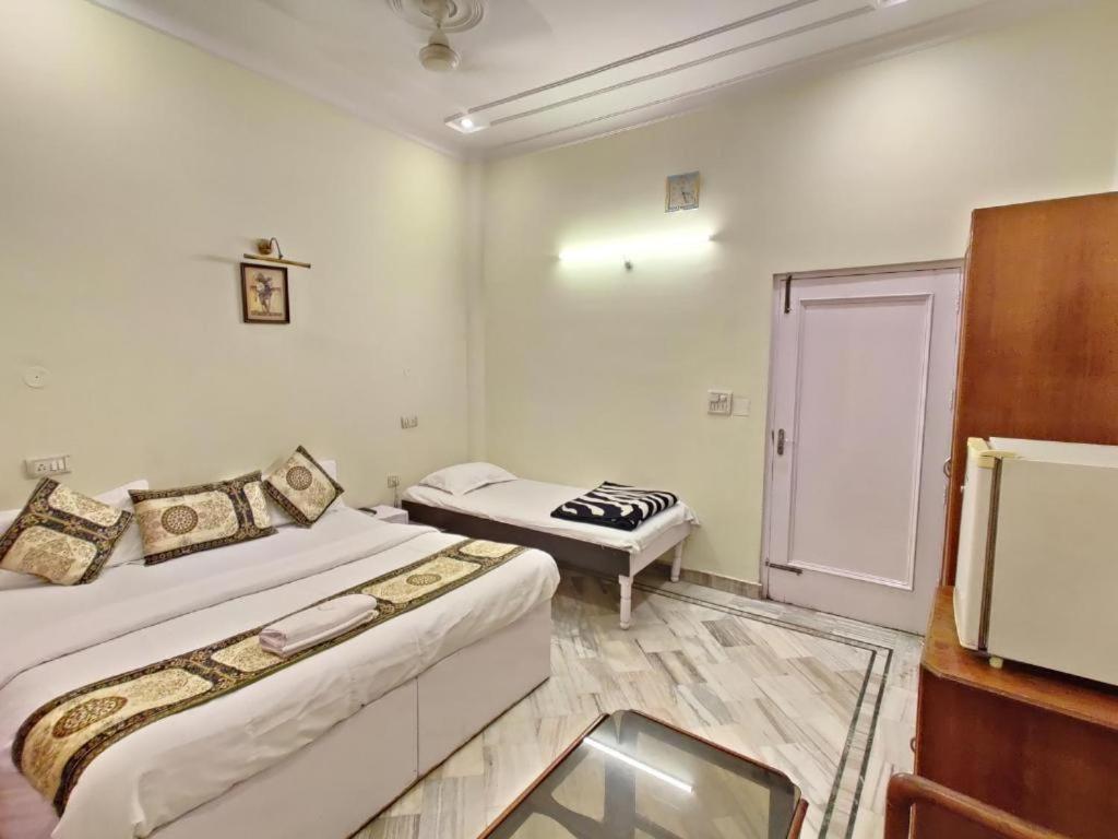 Haridarshan 50 Footsteps From Golden Temple Hotel *