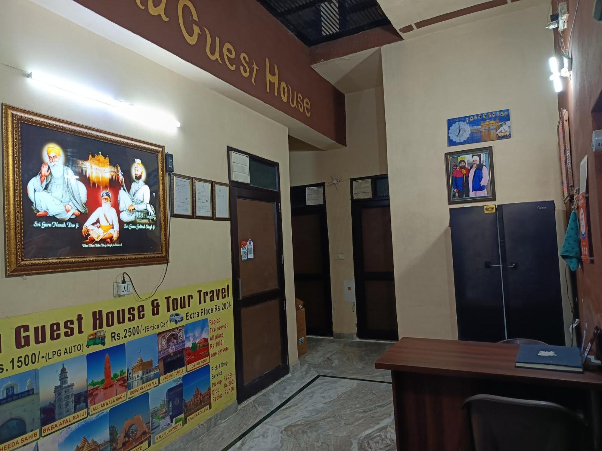 Sidhu Double Bed Attach Bathroom Guest house *