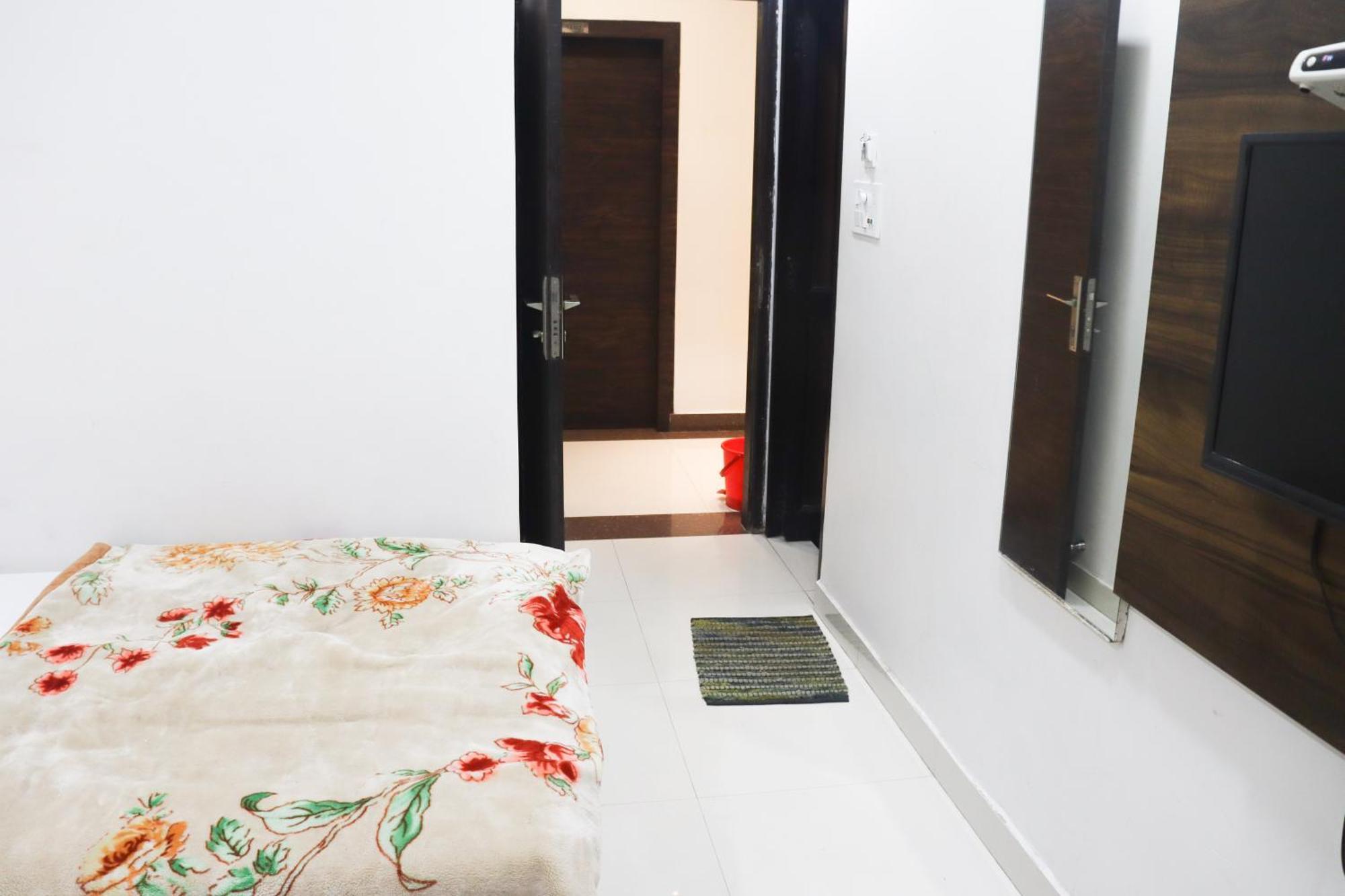 Puri Grand Guest house Amritsar