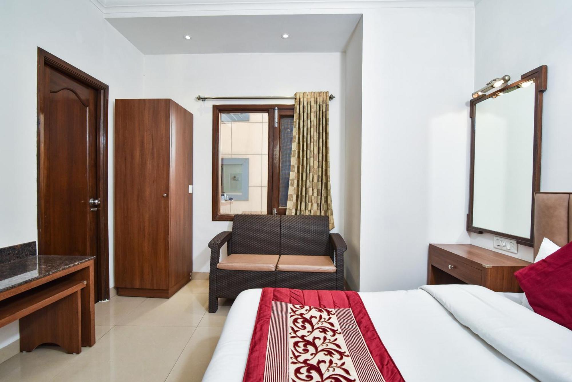 Hotel Sapphire Opposite Golden Temple