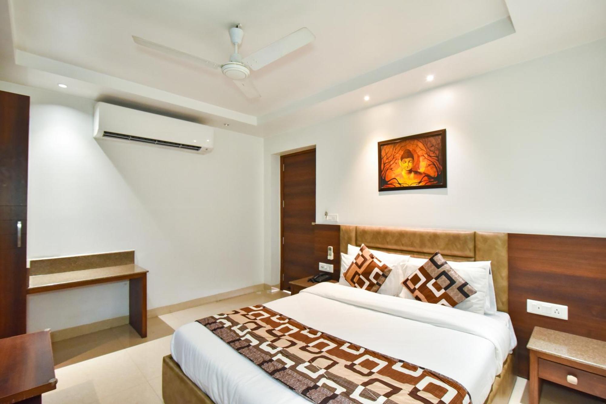 Hotel Sapphire Opposite Golden Temple Amritsar