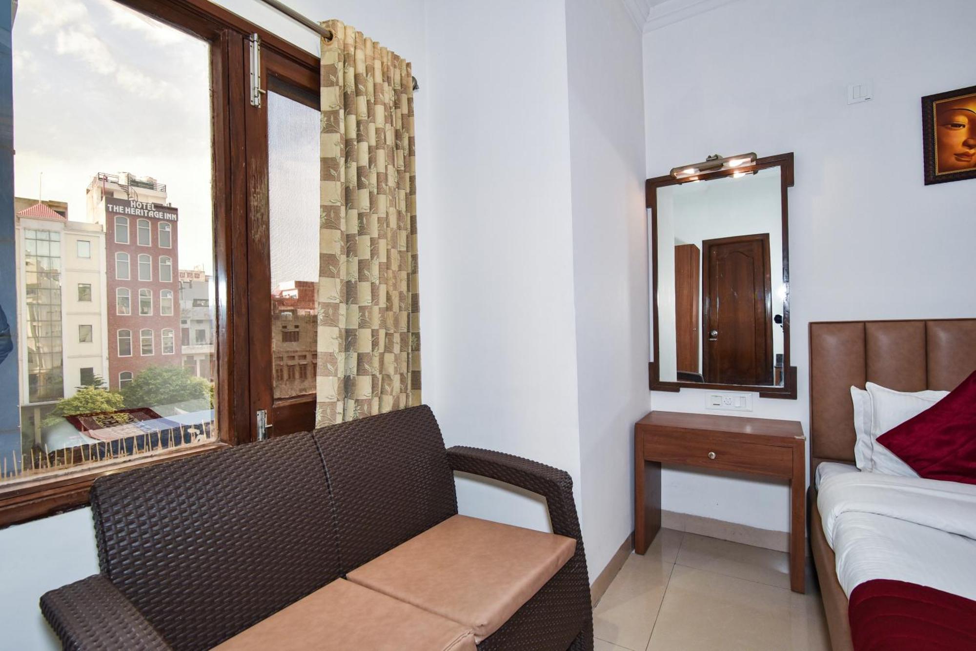 Hotel Sapphire Opposite Golden Temple 3*