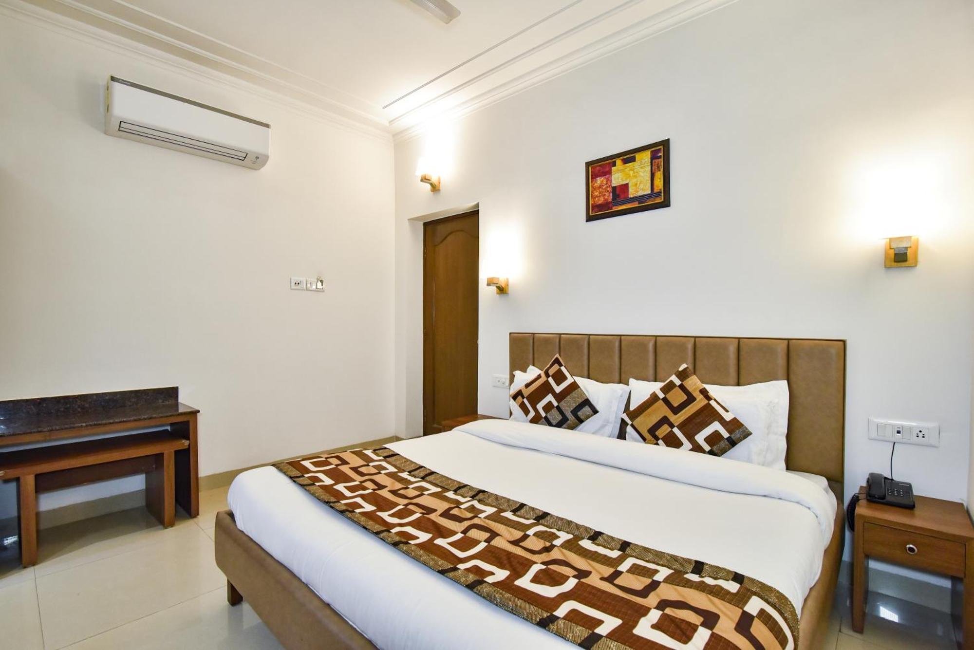 Hotel Sapphire Opposite Golden Temple Amritsar