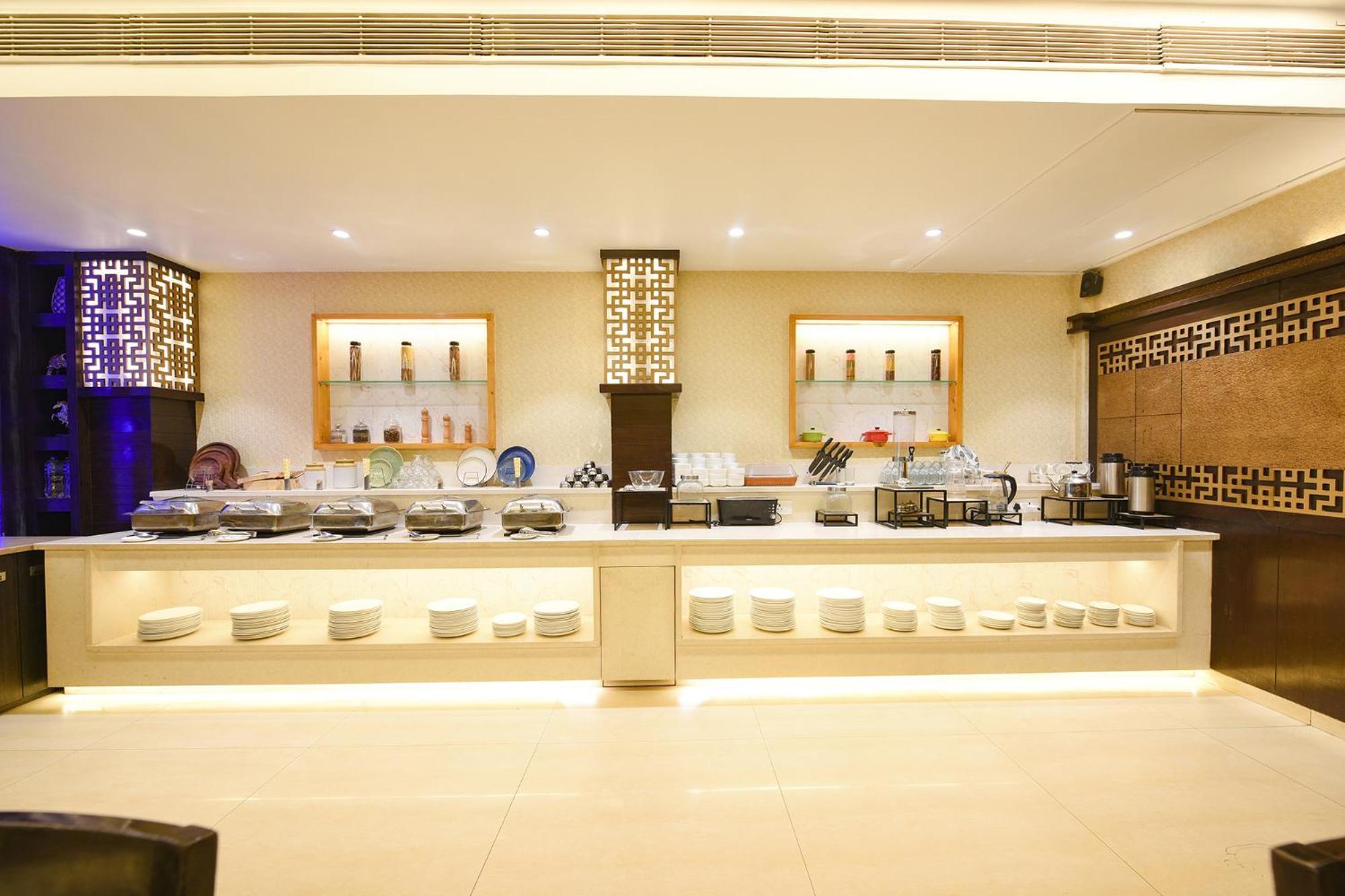 Fabhotel Kk Continental 50 Meter From Railway Station -