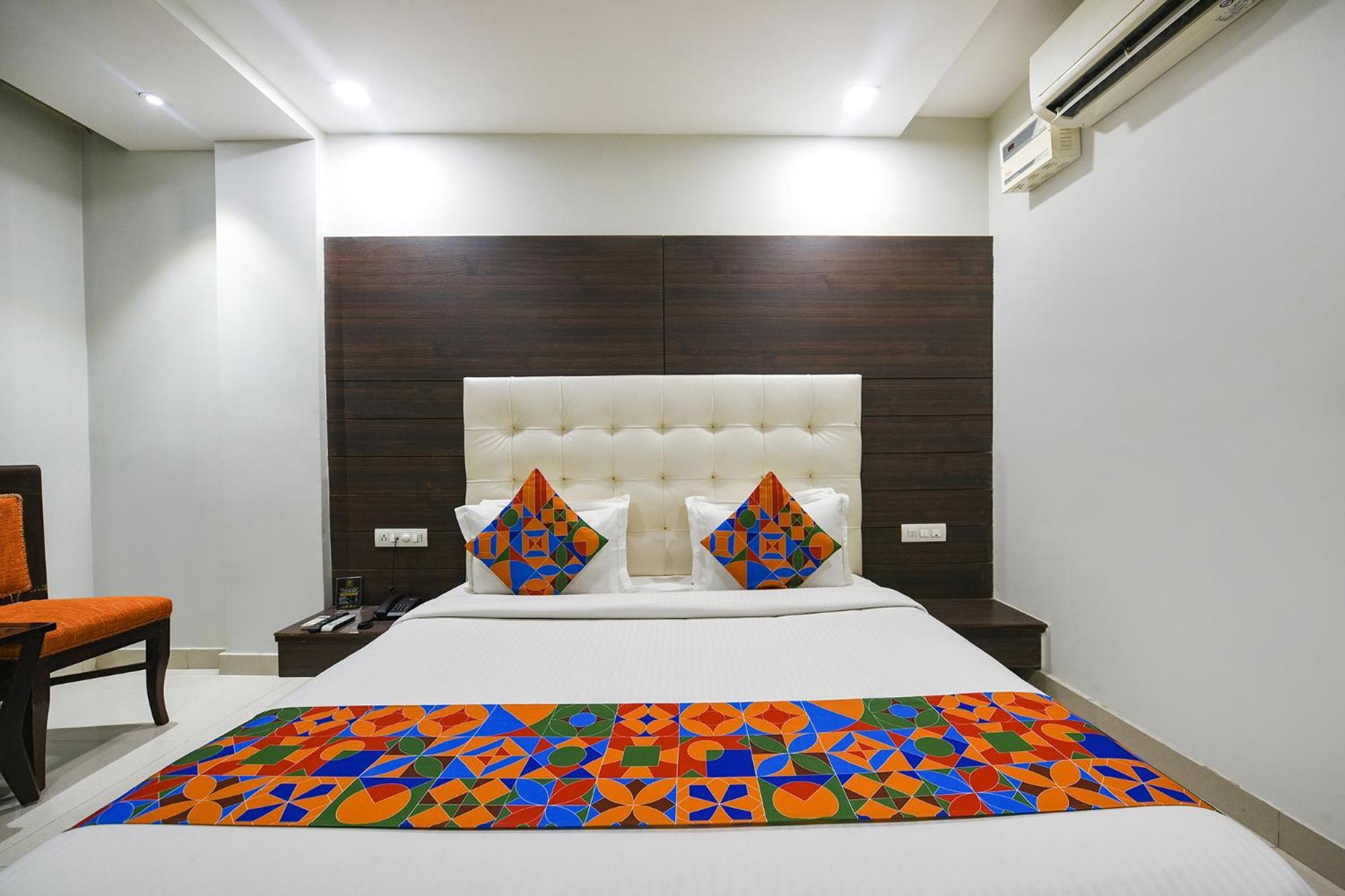 Fabhotel Kk Continental 50 Meter From Railway Station - Hotel Amritsar