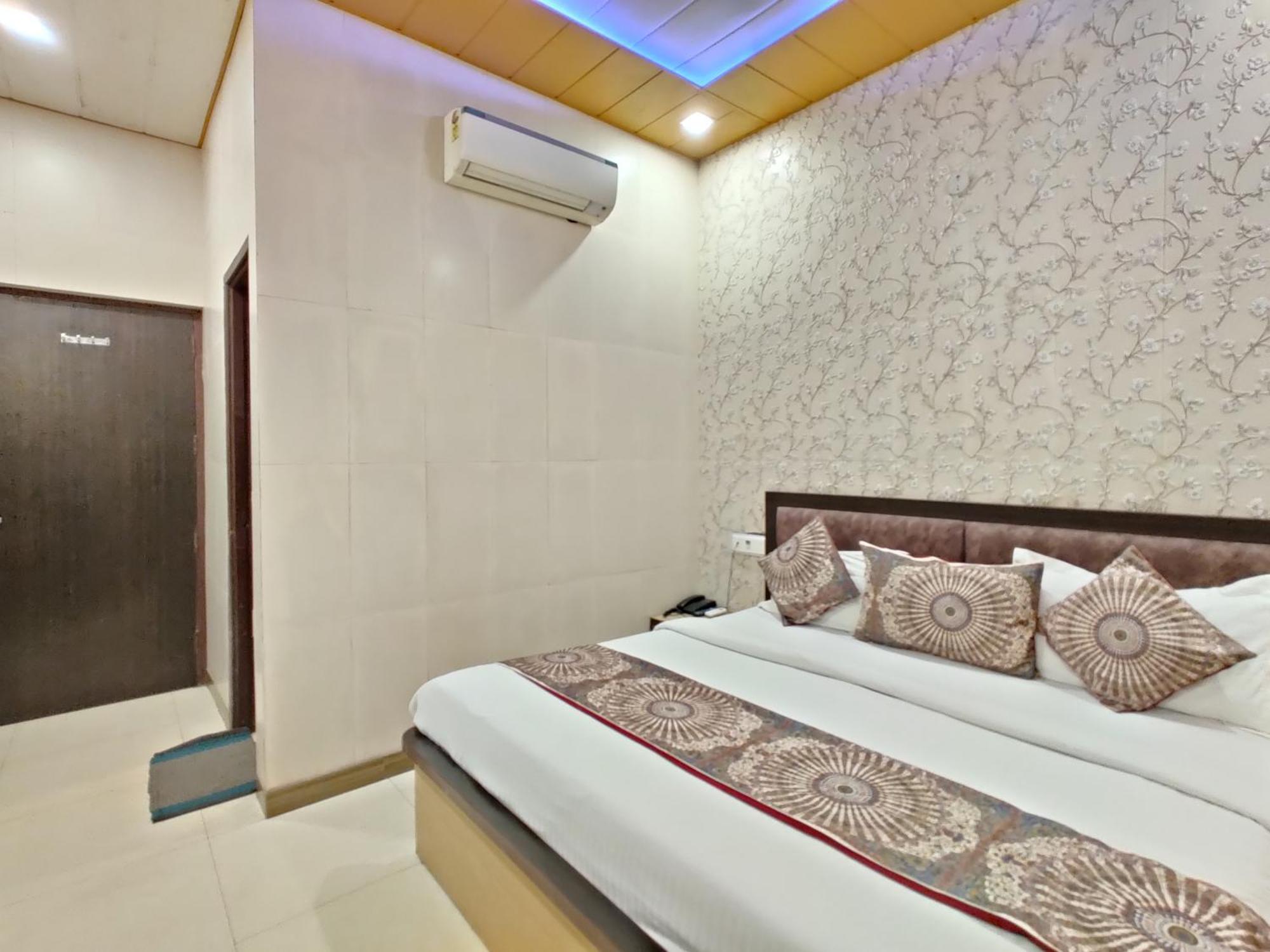 Varinda Hotel 3*