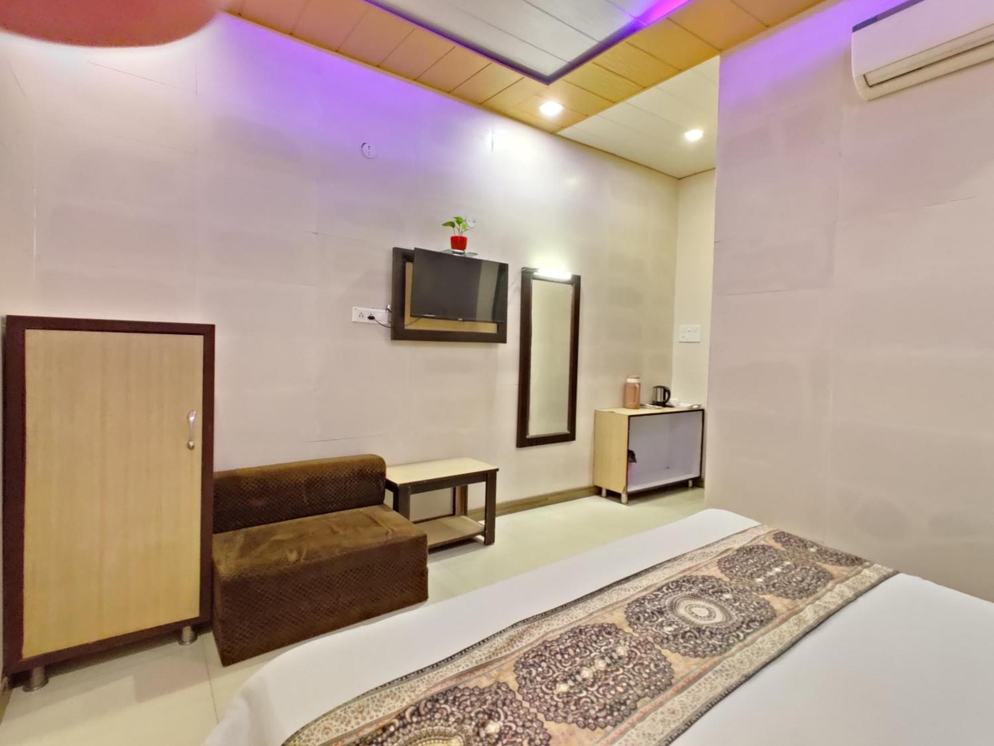 Hotel Varinda Amritsar