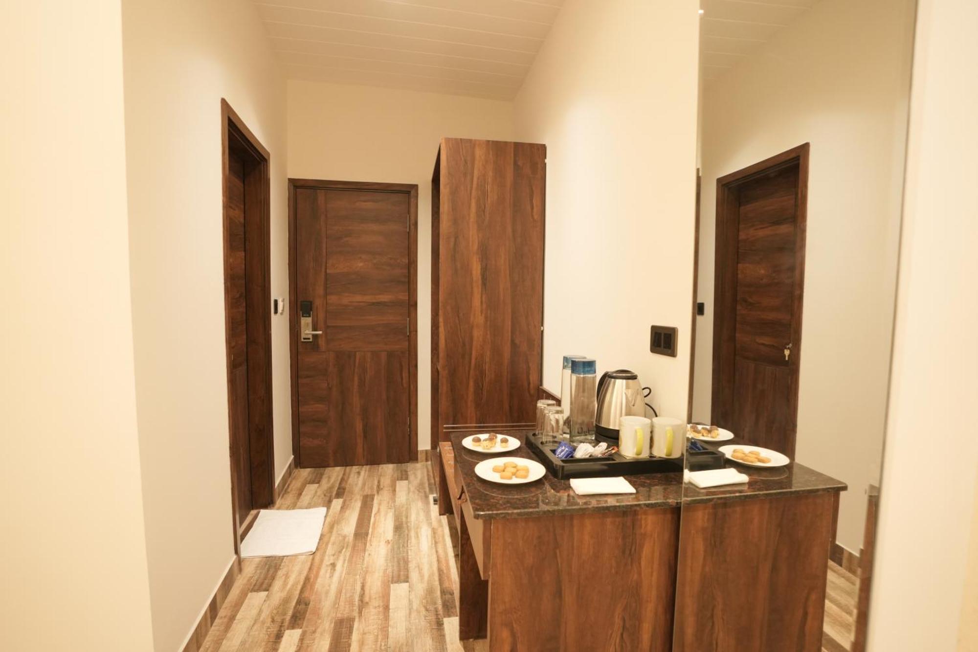 Hotel One Earth Elegant 4*