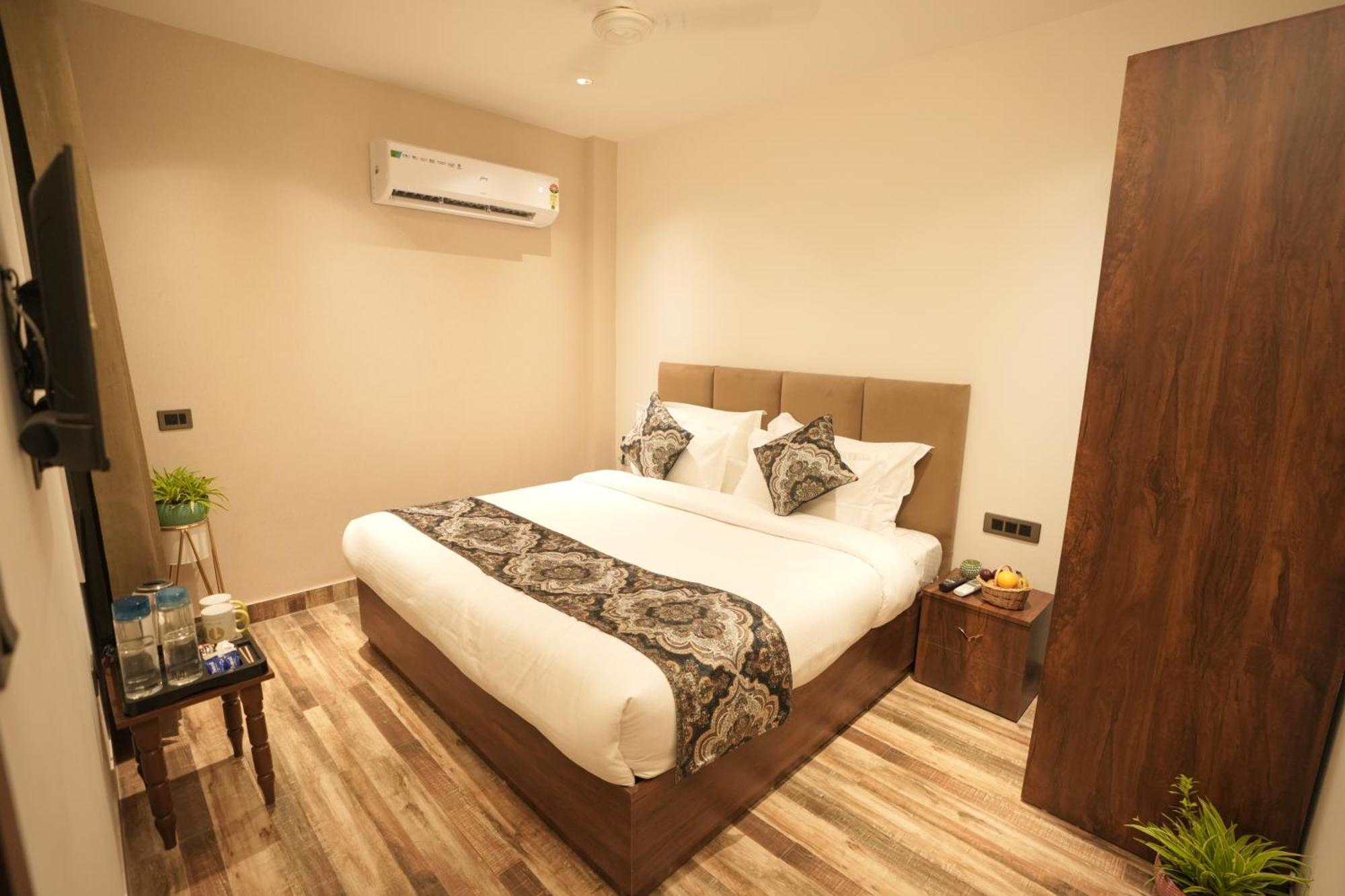 Hotel One Earth Elegant 4*