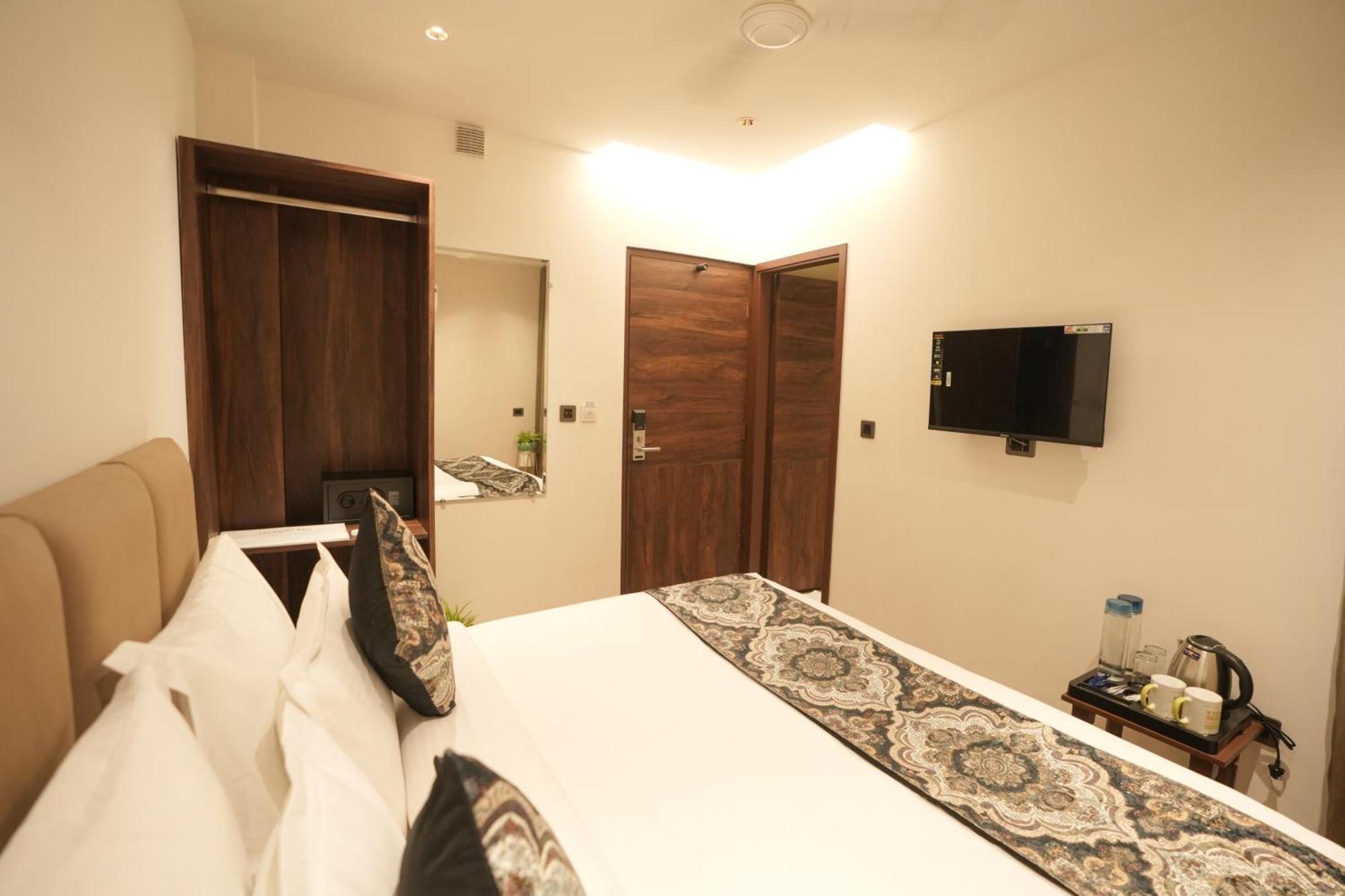 Hotel One Earth Elegant Amritsar