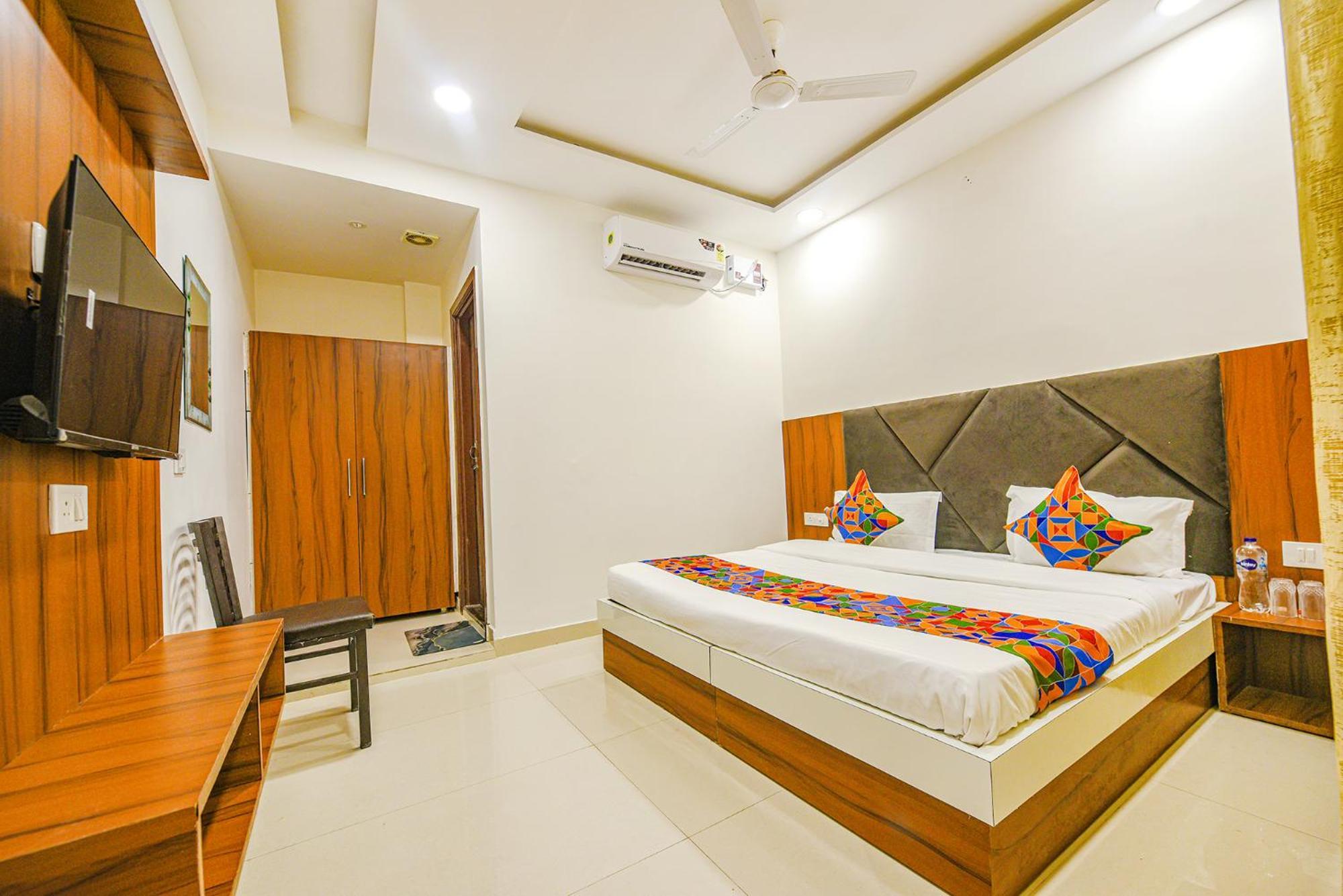 Fabhotel Solace Hotel