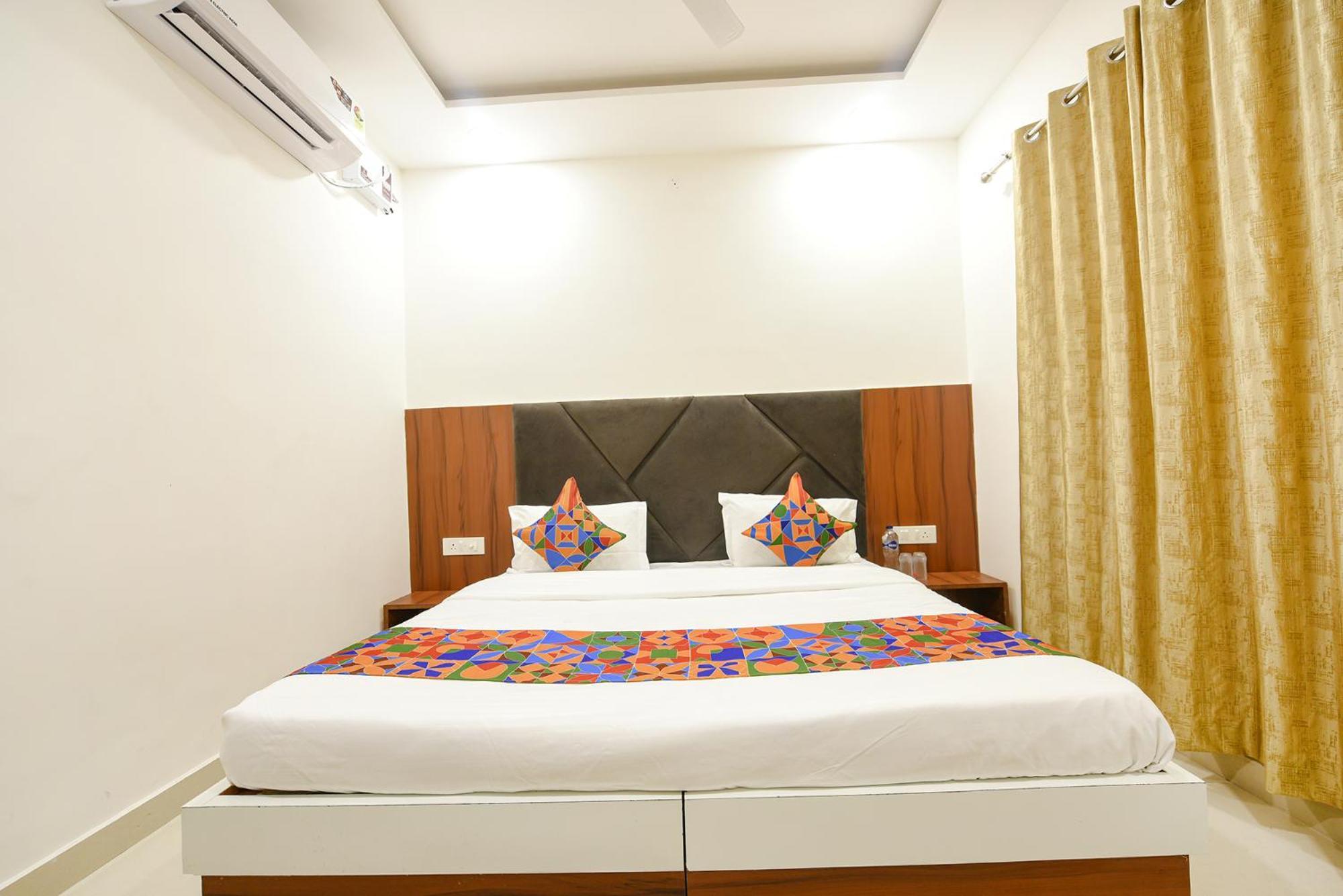 Fabhotel Solace