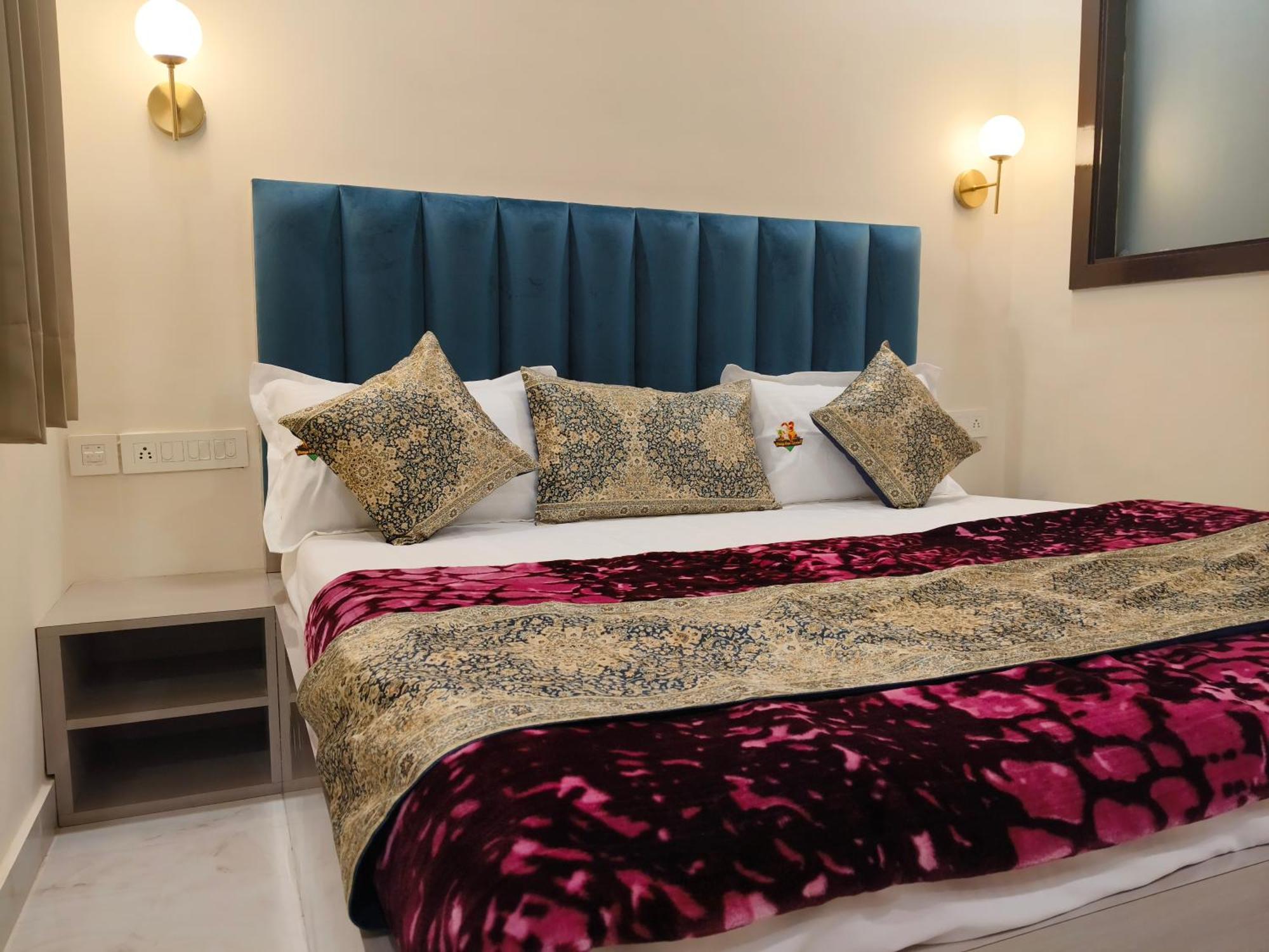 Blu Breeze Hotel