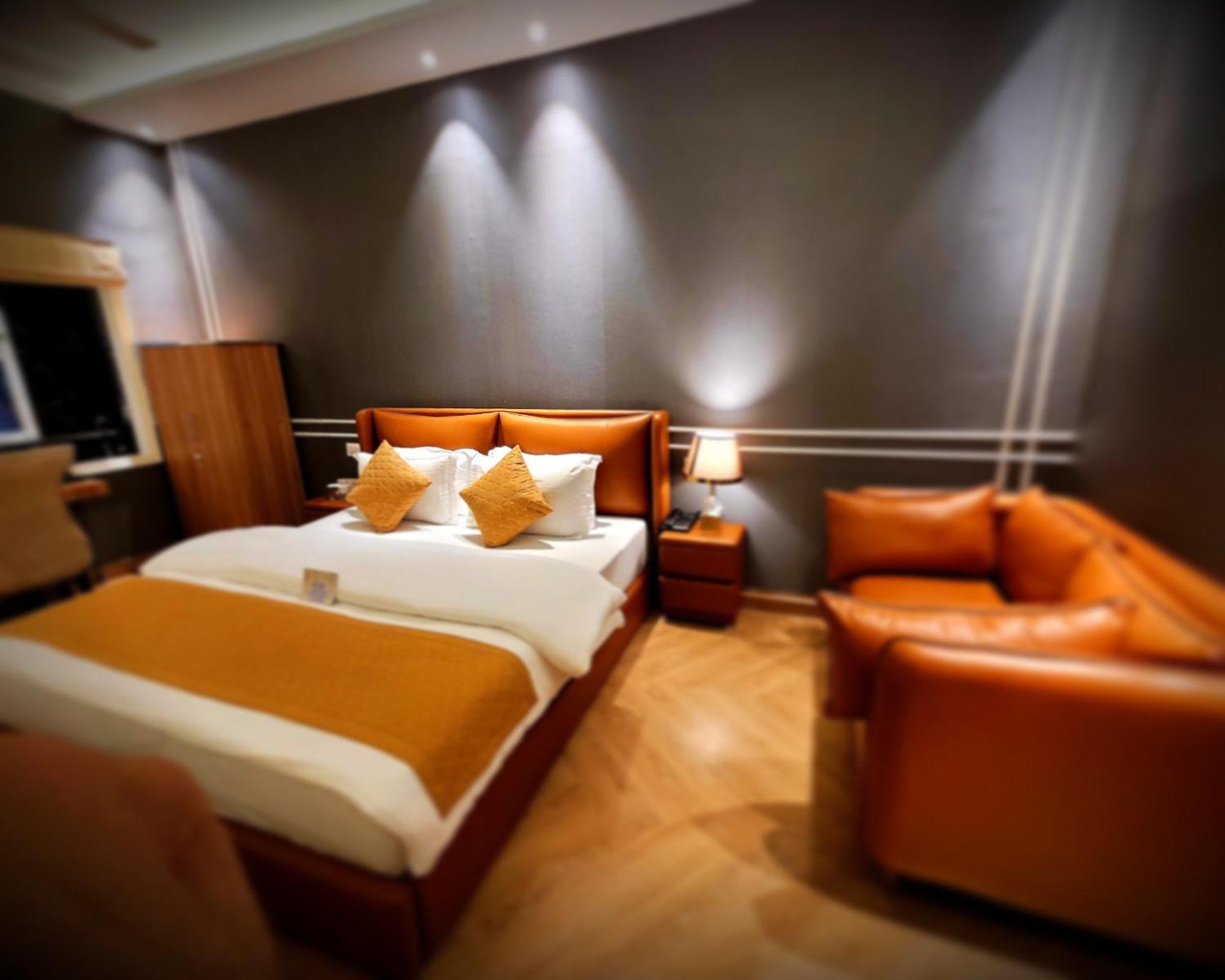 Victorian Elegance Luxury * Amritsar