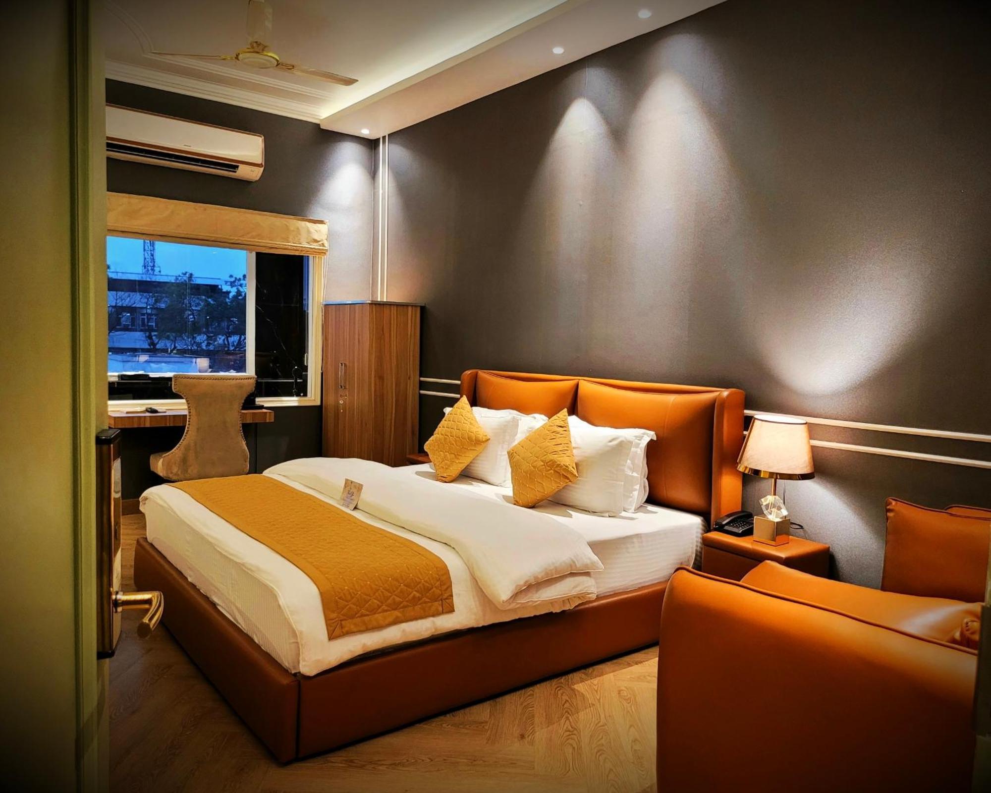 Victorian Elegance Luxury Bed & Breakfast *