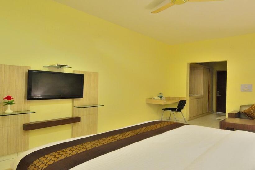 Kumar Elite Punjab Hotel 3*