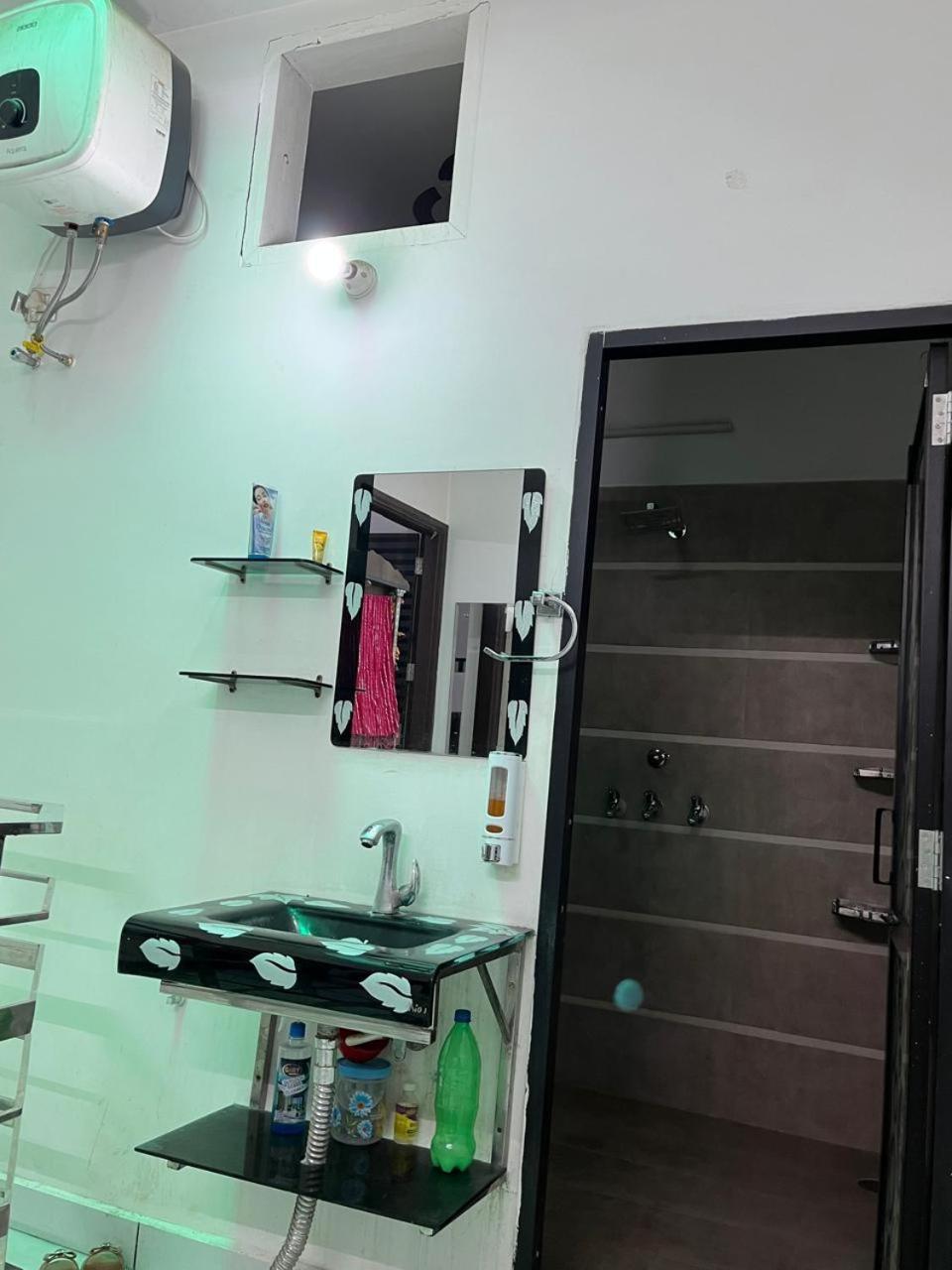 Apartment Krishna Niwas Hl-177