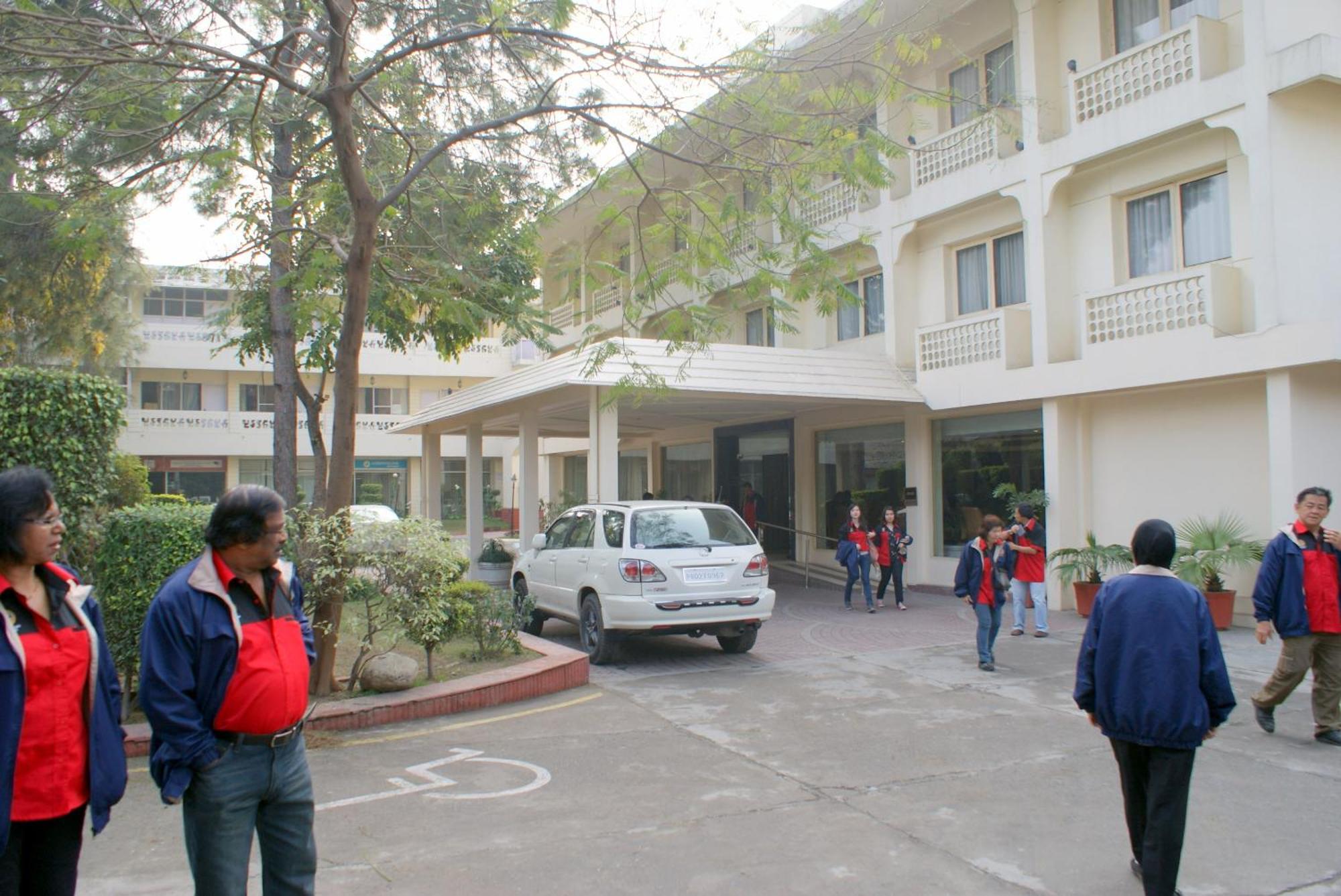 Ritz Plaza Hotel