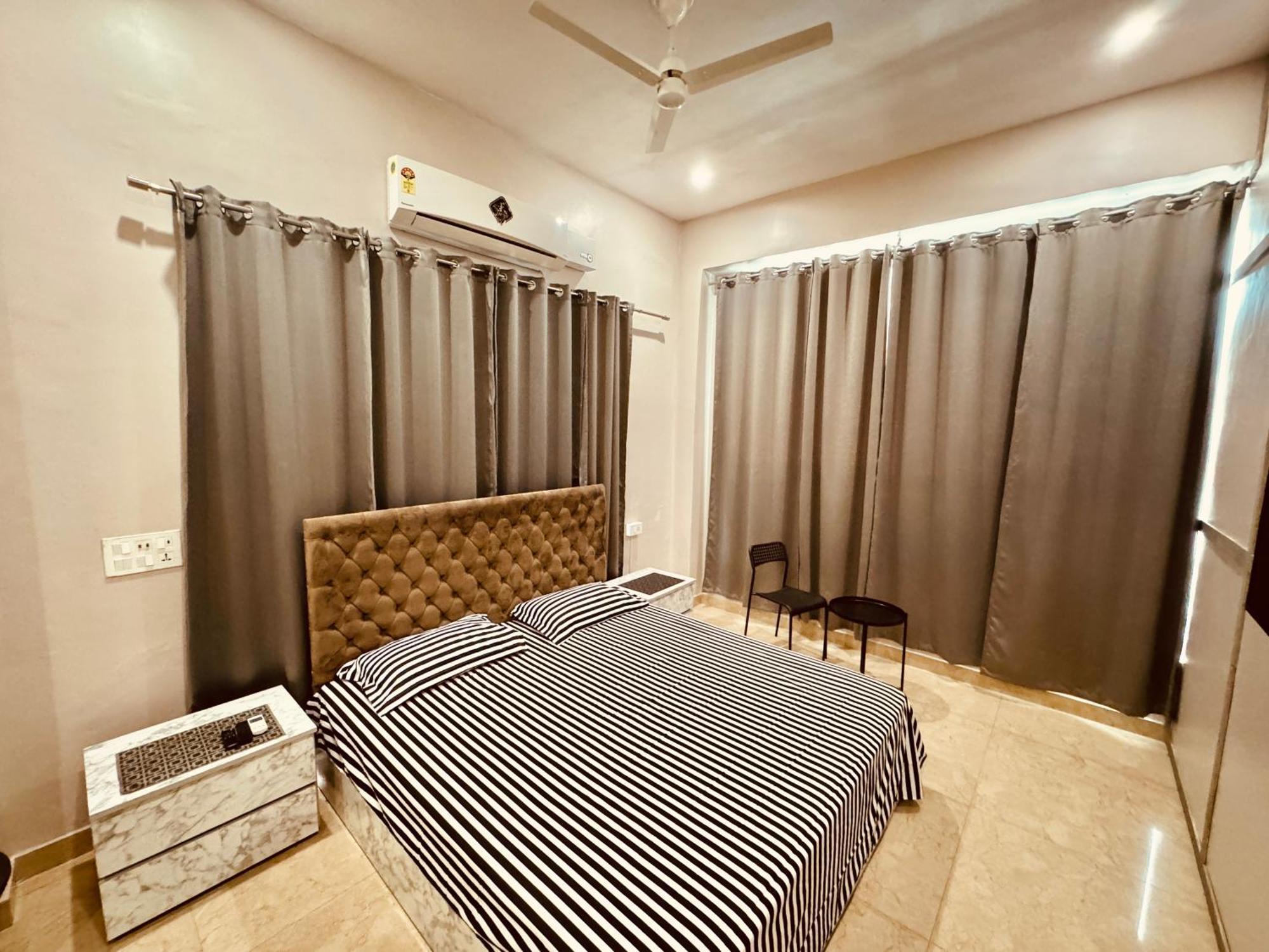3 Bhk - Woodstock Apartment