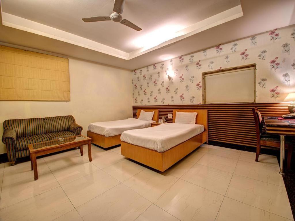 Pr Residency Hotel 3*