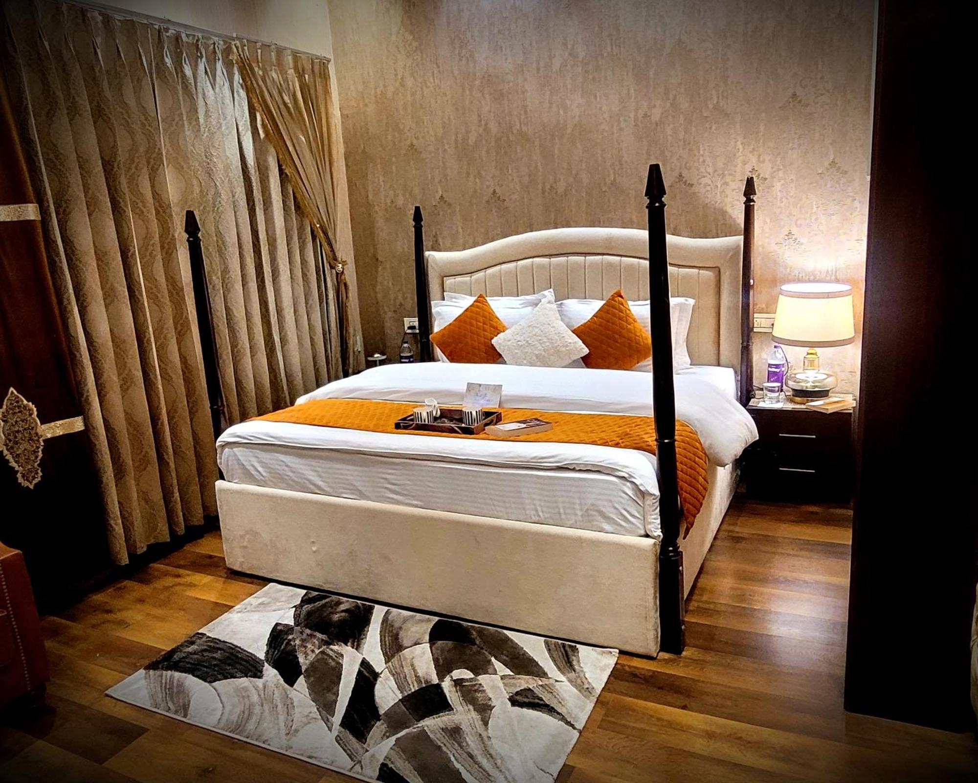 Victorian Elegance Luxury Bed & Breakfast