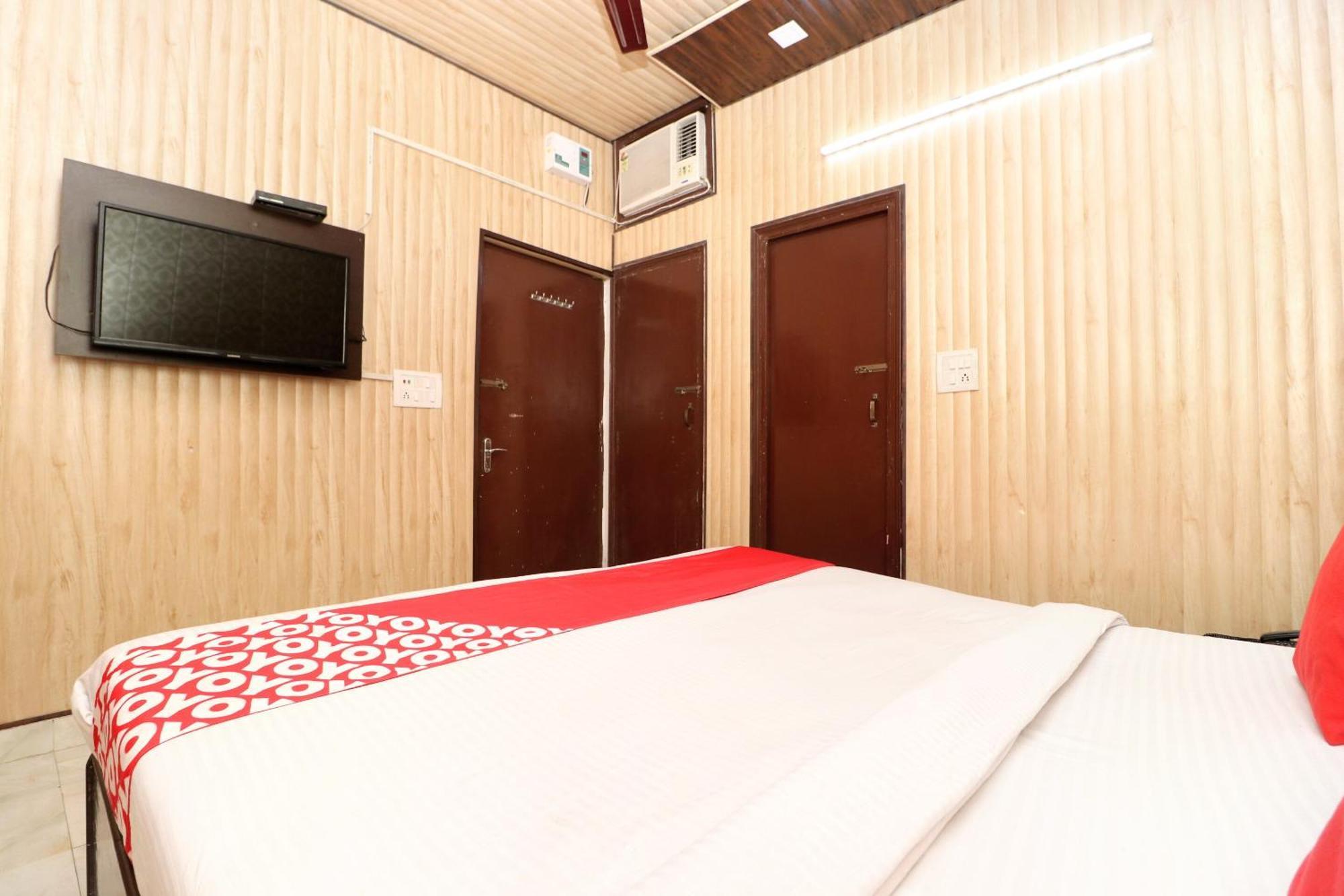 Oyo Apple Wood 3*