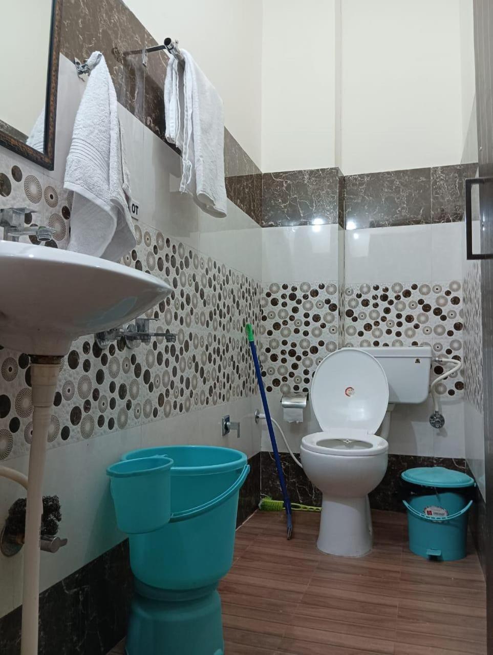 Tirathsheela Homestay *