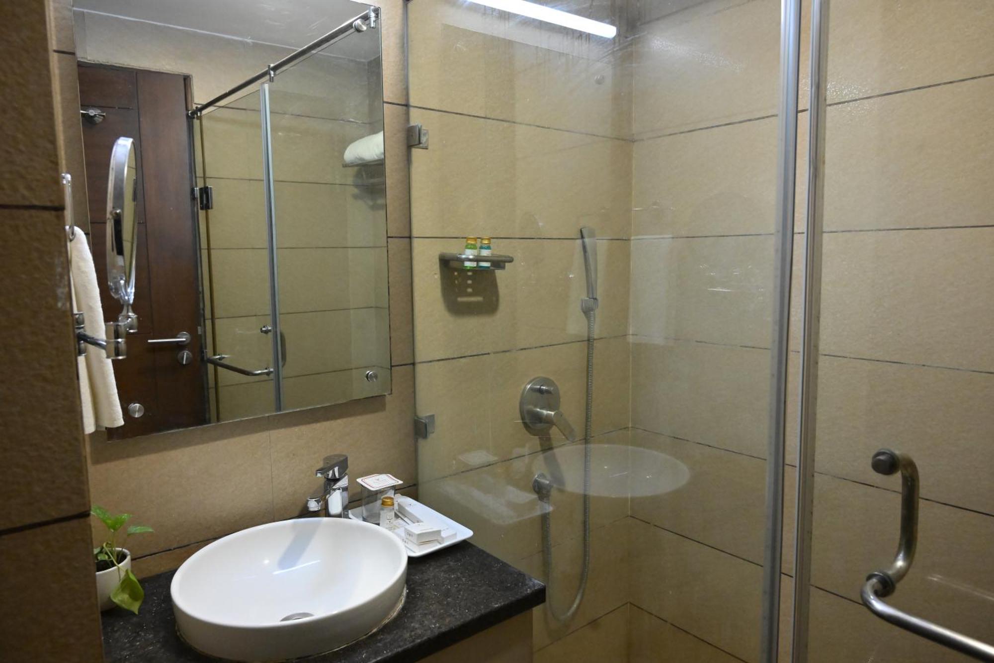 Hotel Abode By Aliste Hotels- 2 Minutes Walking To Golden Temple, Amritsar