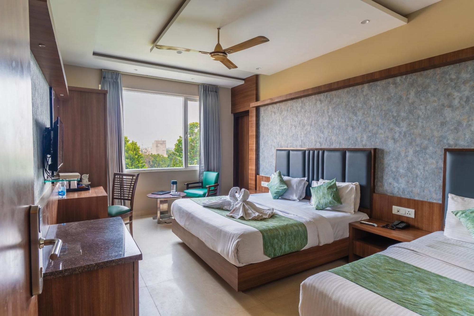 International 2 Min Walk From Bus Stand Hotel Amritsar