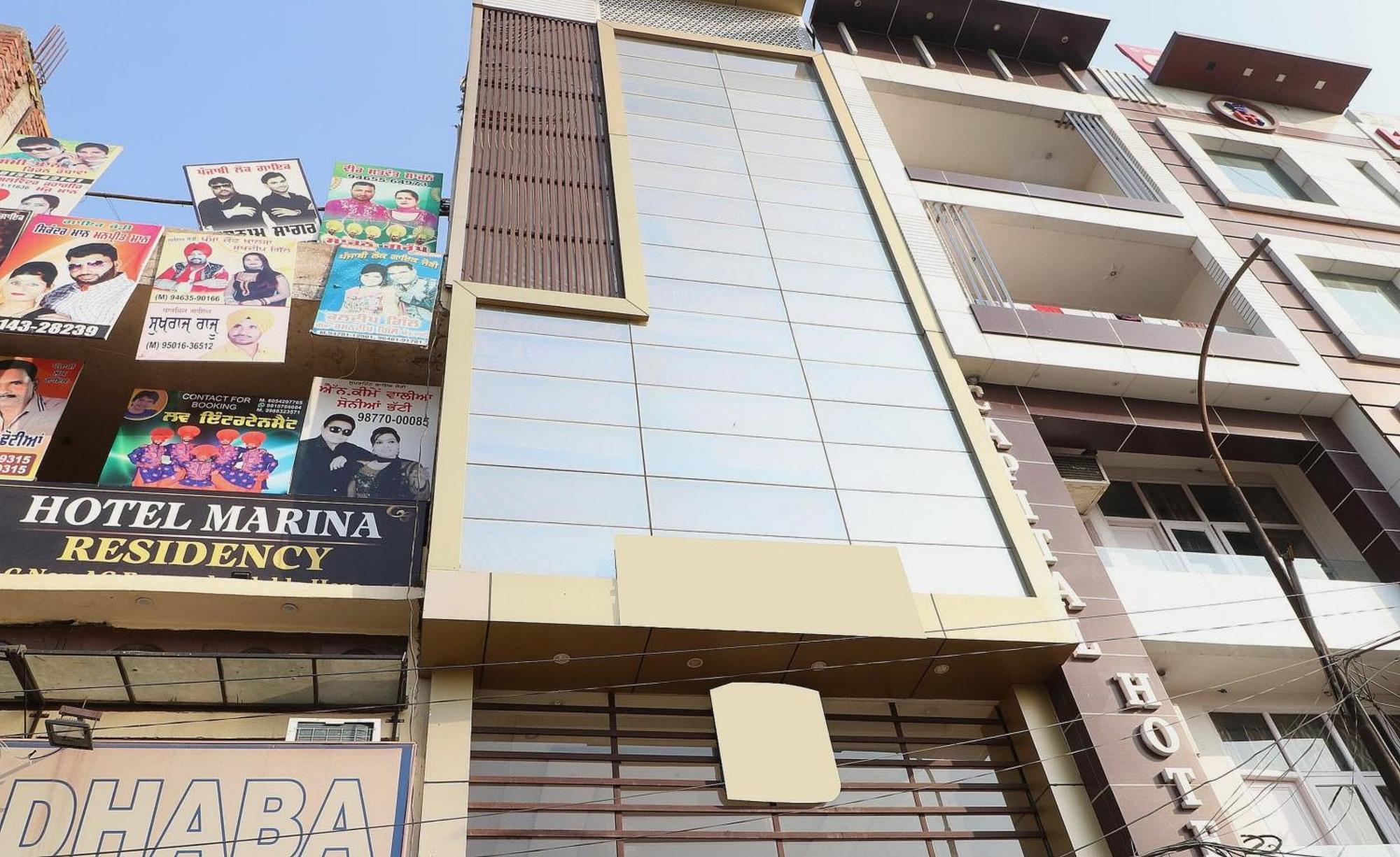 O Azaad Lifestyle Hotel