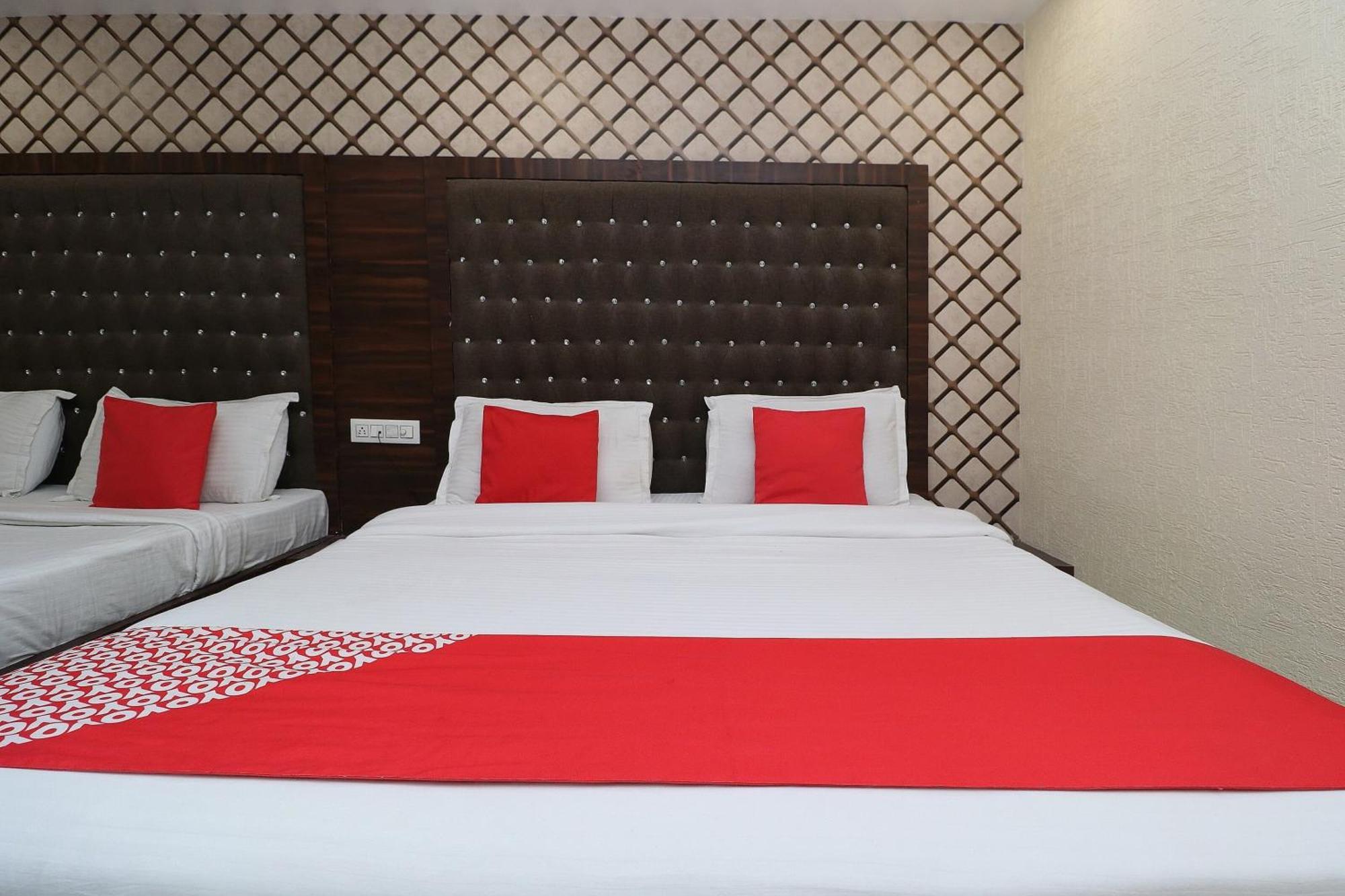 O Azaad Lifestyle Hotel 3*