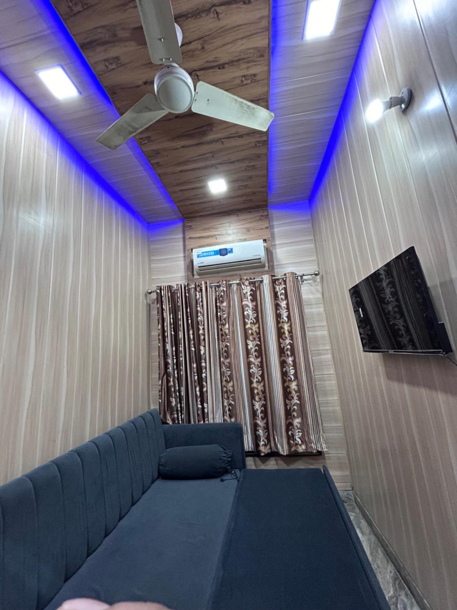 Ar Home Stay Hotel -300 Meters From Golden Temple Bed & Breakfast Amritsar