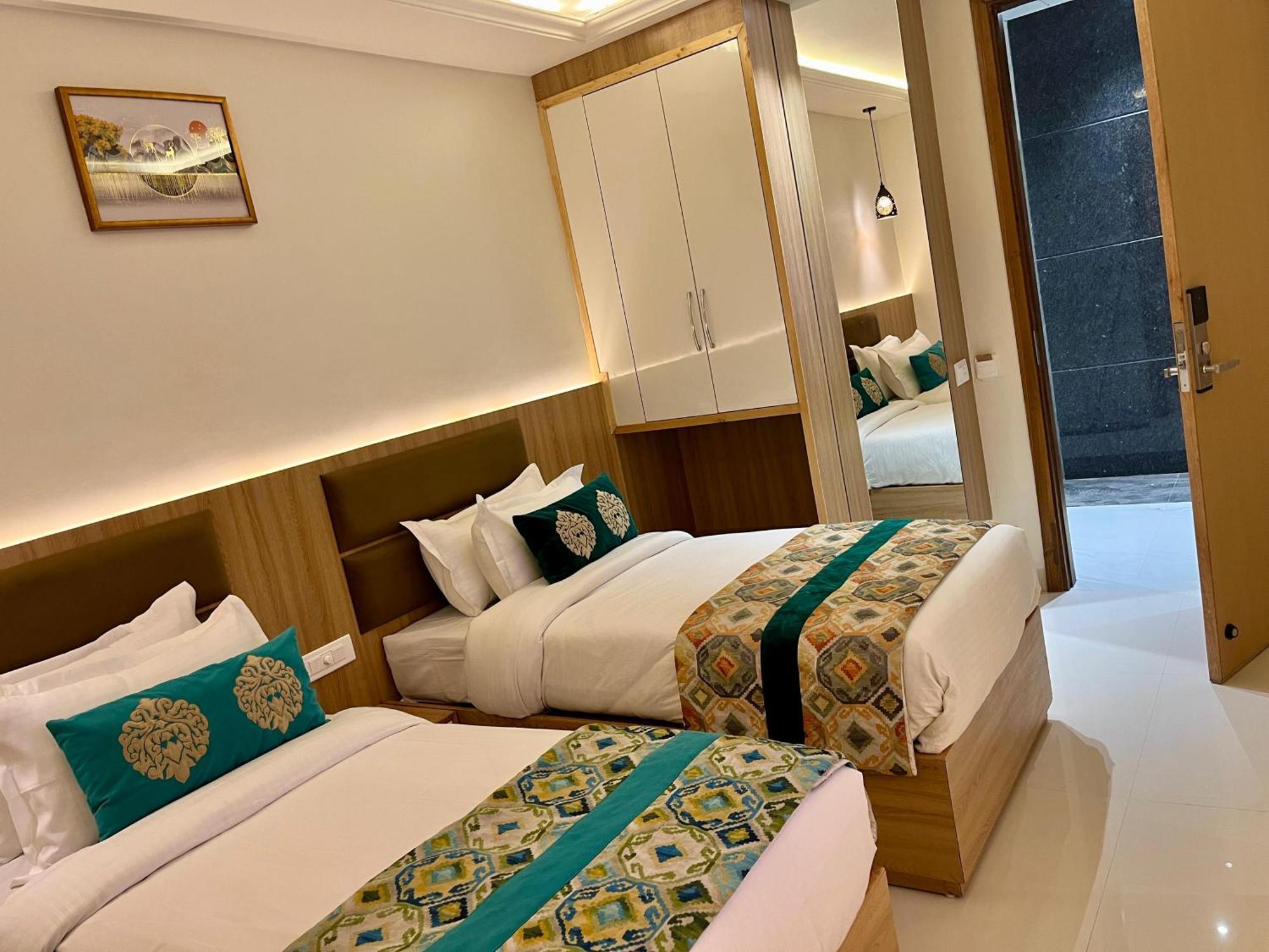 One Earth Hotel *