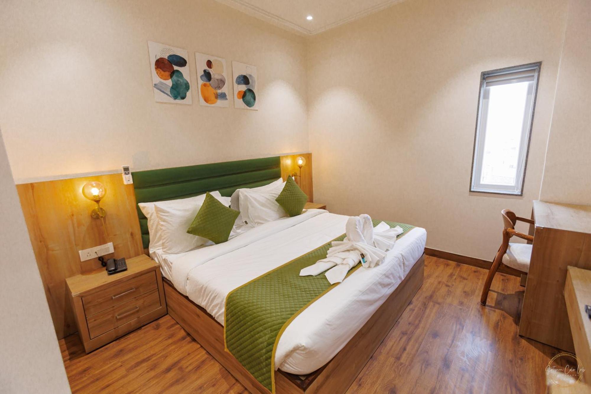 Mannat Residency By Io Near Golden Temple 3*