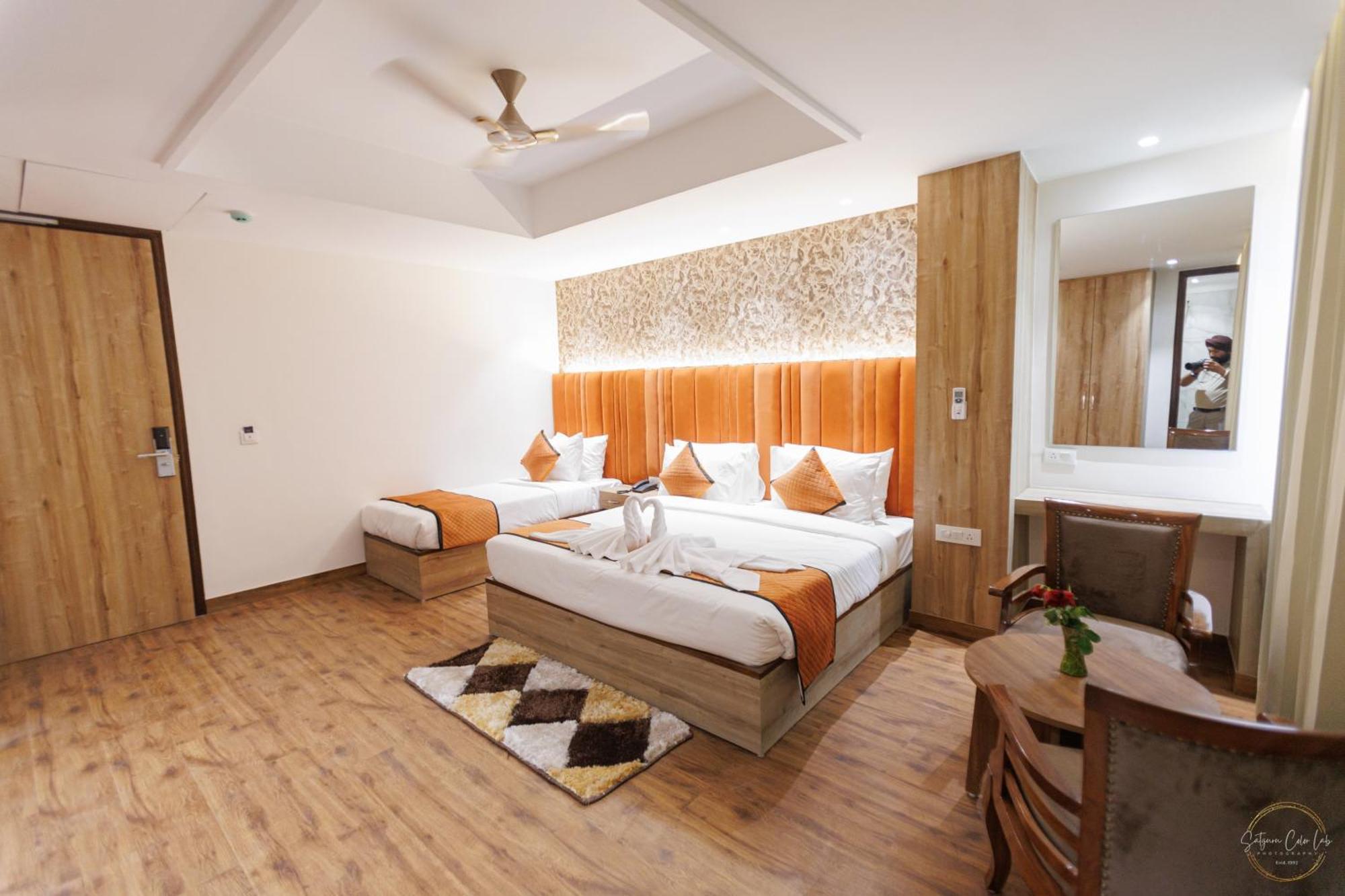 Mannat Residency By Io Near Golden Temple Amritsar