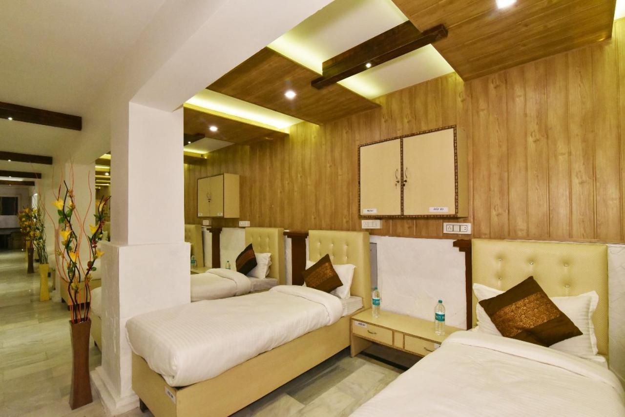 Hotel Sallow International-hotel Near Golden Temple